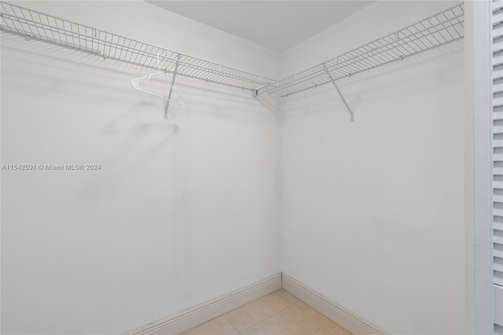 1800 N Bayshore Dr 2114, Miami, Florida 33132, 2 Bedrooms Bedrooms, ,2 BathroomsBathrooms,Residentiallease,For Rent,1800 N Bayshore Dr 2114,A11542501