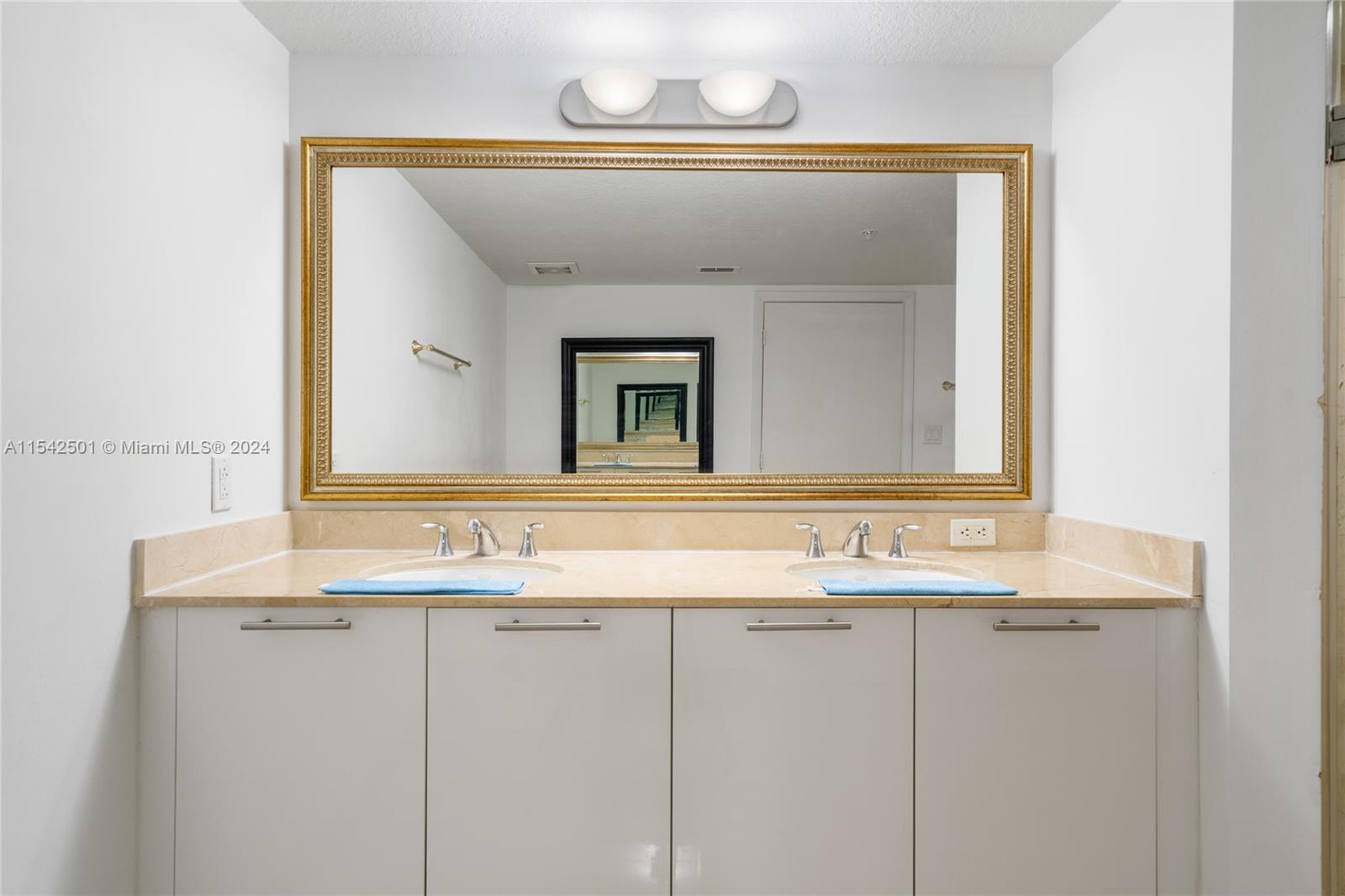 1800 N Bayshore Dr 2114, Miami, Florida 33132, 2 Bedrooms Bedrooms, ,2 BathroomsBathrooms,Residentiallease,For Rent,1800 N Bayshore Dr 2114,A11542501