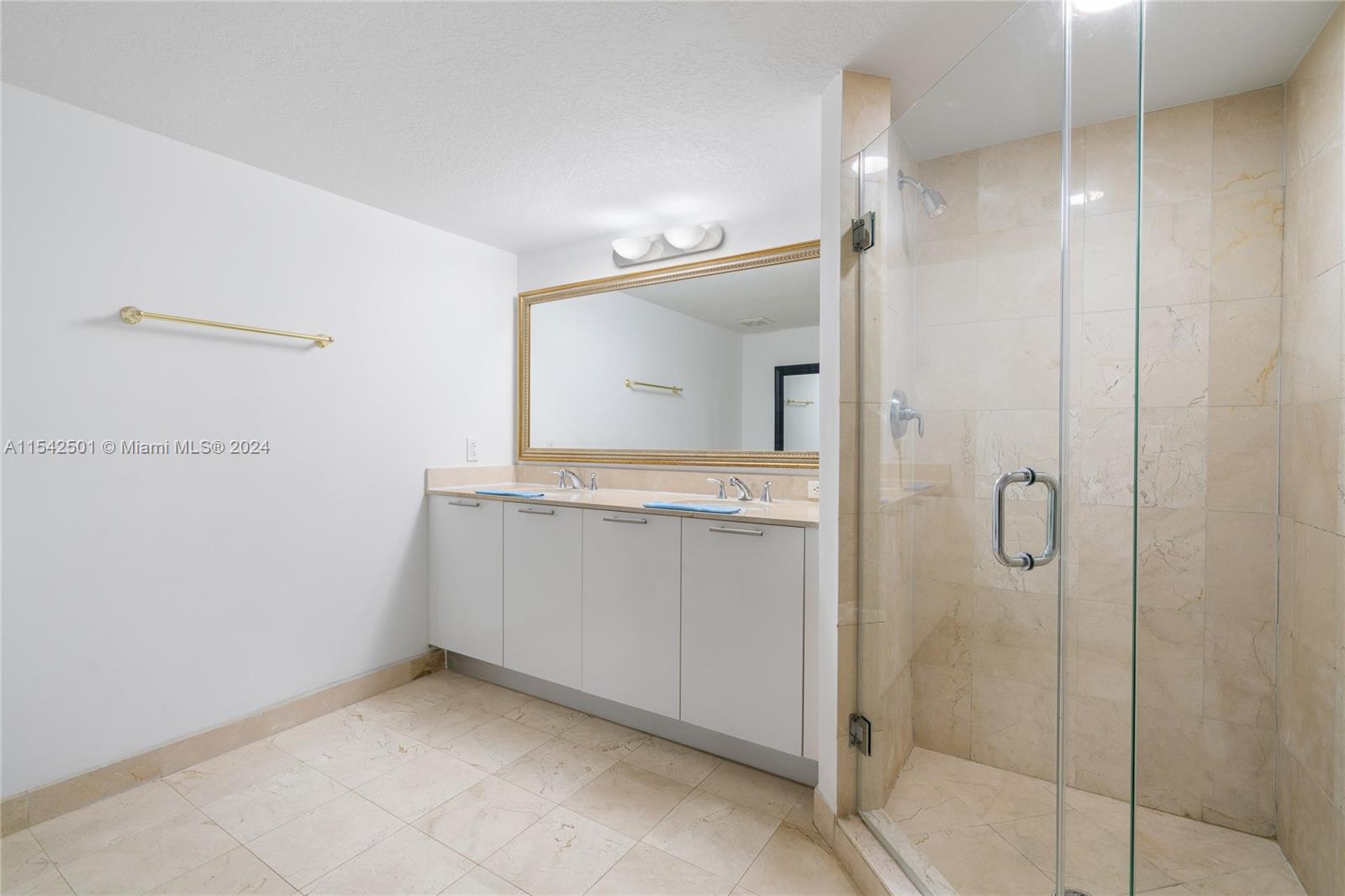 1800 N Bayshore Dr 2114, Miami, Florida 33132, 2 Bedrooms Bedrooms, ,2 BathroomsBathrooms,Residentiallease,For Rent,1800 N Bayshore Dr 2114,A11542501