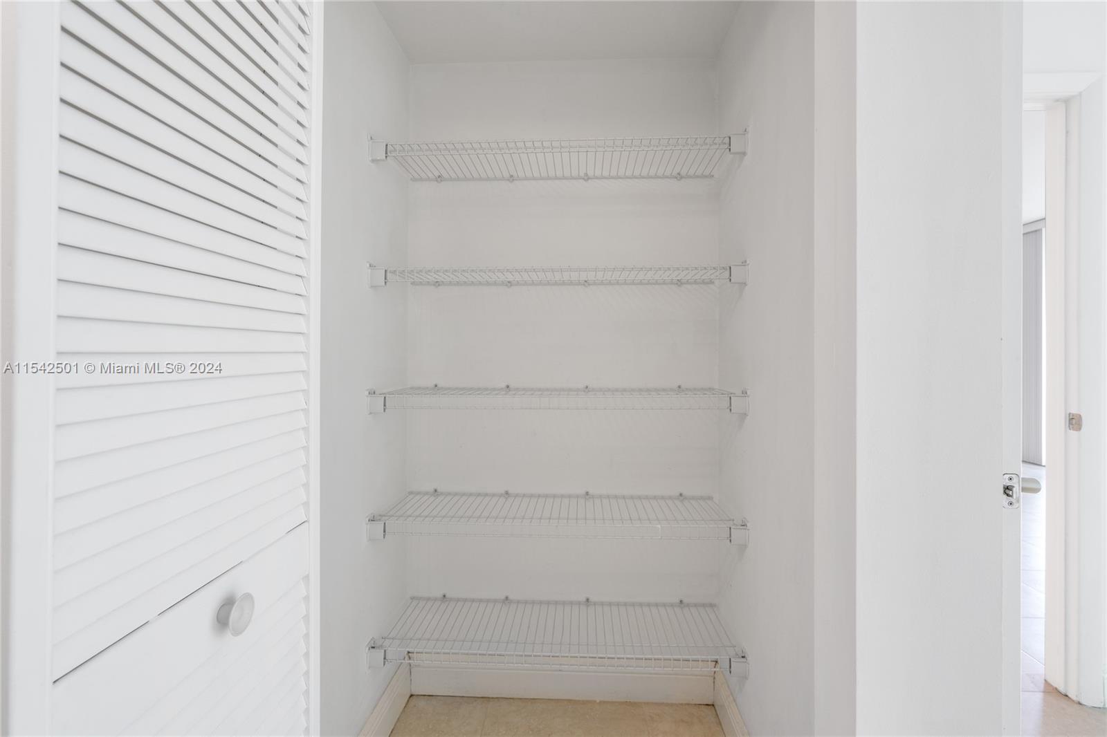 1800 N Bayshore Dr 2114, Miami, Florida 33132, 2 Bedrooms Bedrooms, ,2 BathroomsBathrooms,Residentiallease,For Rent,1800 N Bayshore Dr 2114,A11542501