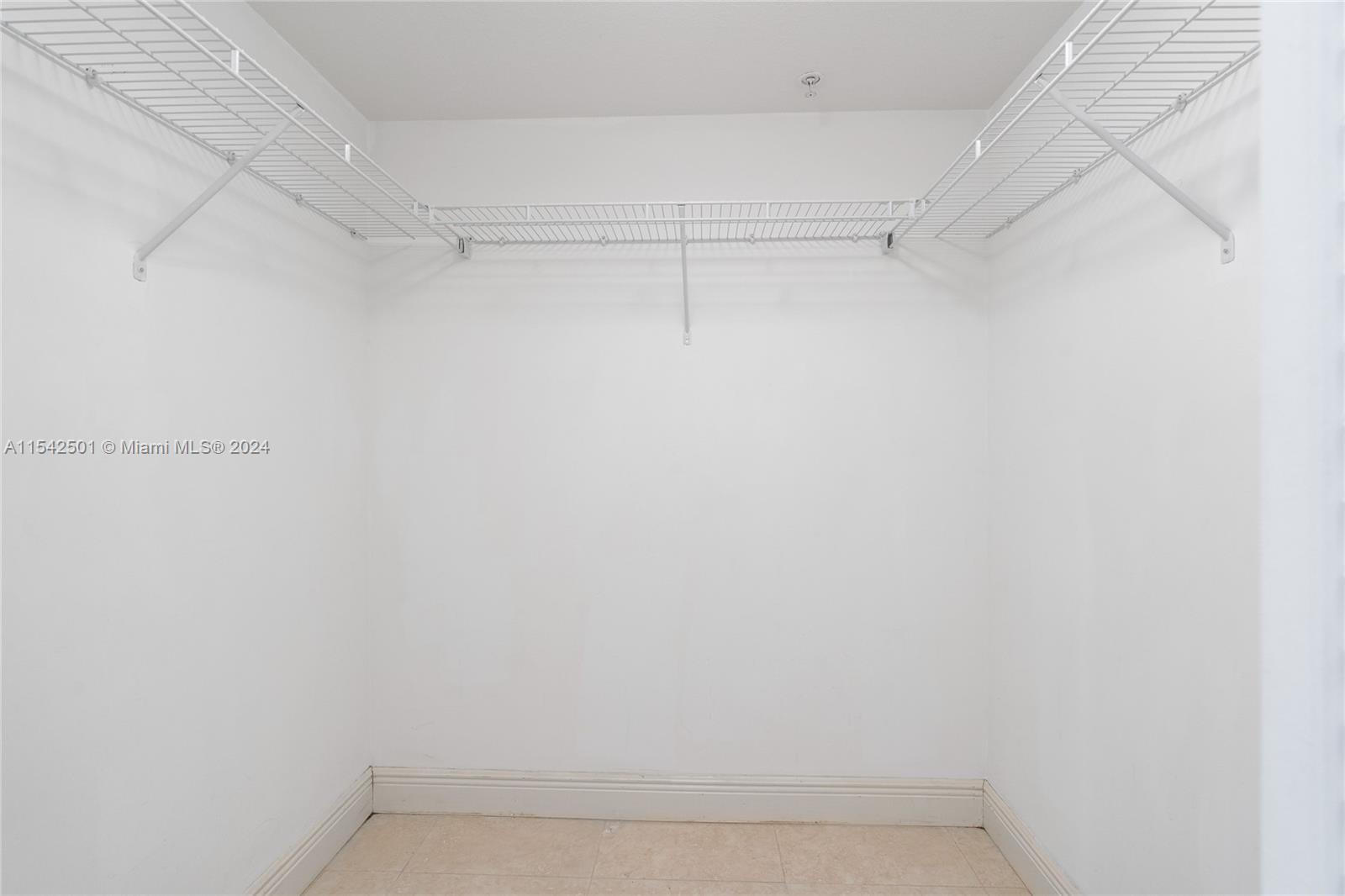 1800 N Bayshore Dr 2114, Miami, Florida 33132, 2 Bedrooms Bedrooms, ,2 BathroomsBathrooms,Residentiallease,For Rent,1800 N Bayshore Dr 2114,A11542501