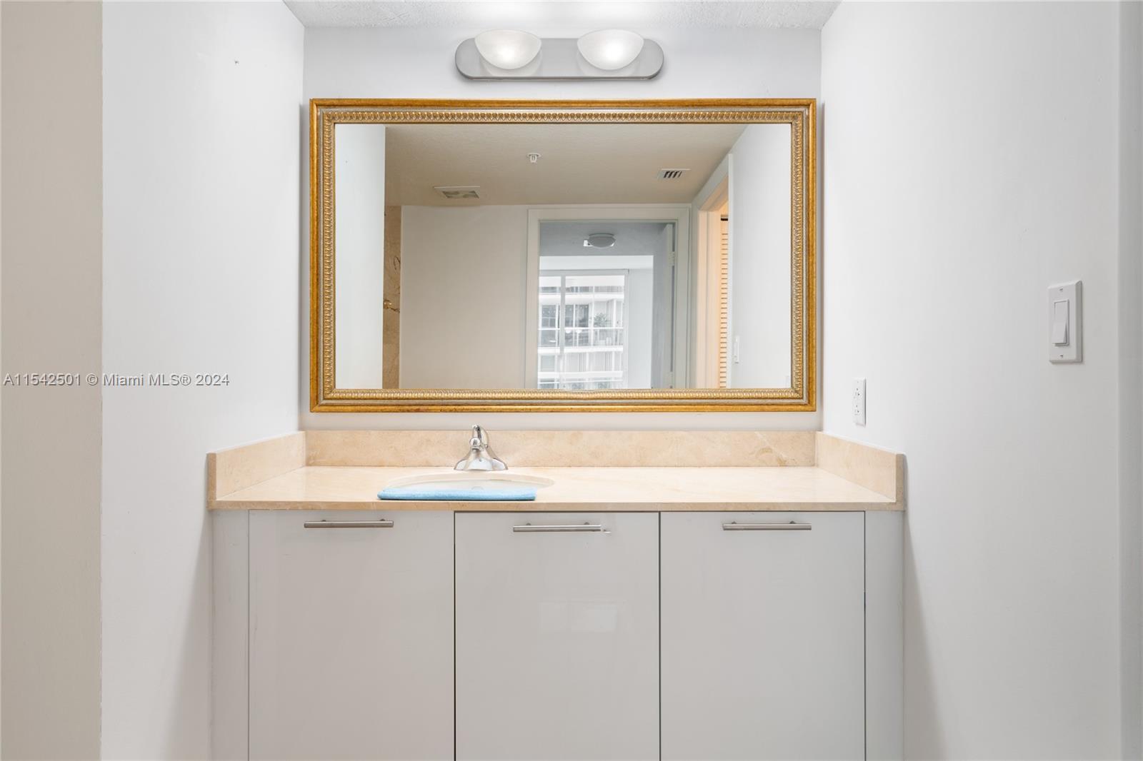 1800 N Bayshore Dr 2114, Miami, Florida 33132, 2 Bedrooms Bedrooms, ,2 BathroomsBathrooms,Residentiallease,For Rent,1800 N Bayshore Dr 2114,A11542501