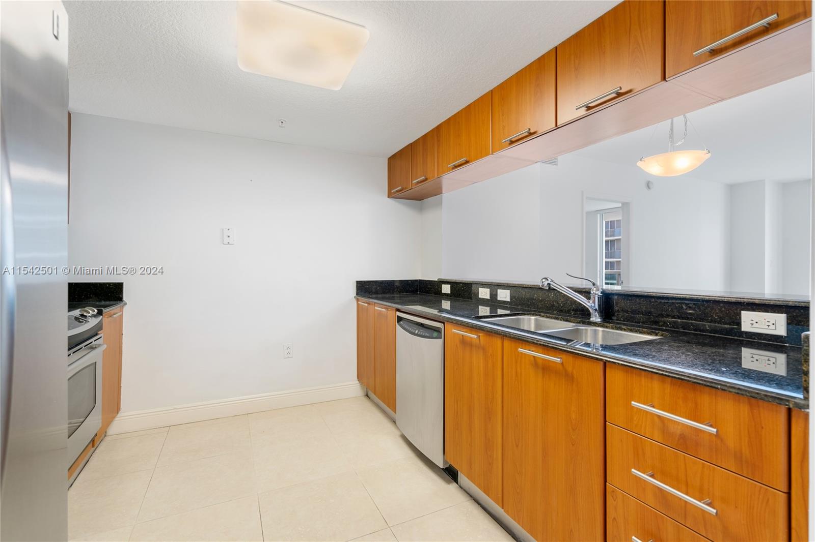 1800 N Bayshore Dr 2114, Miami, Florida 33132, 2 Bedrooms Bedrooms, ,2 BathroomsBathrooms,Residentiallease,For Rent,1800 N Bayshore Dr 2114,A11542501