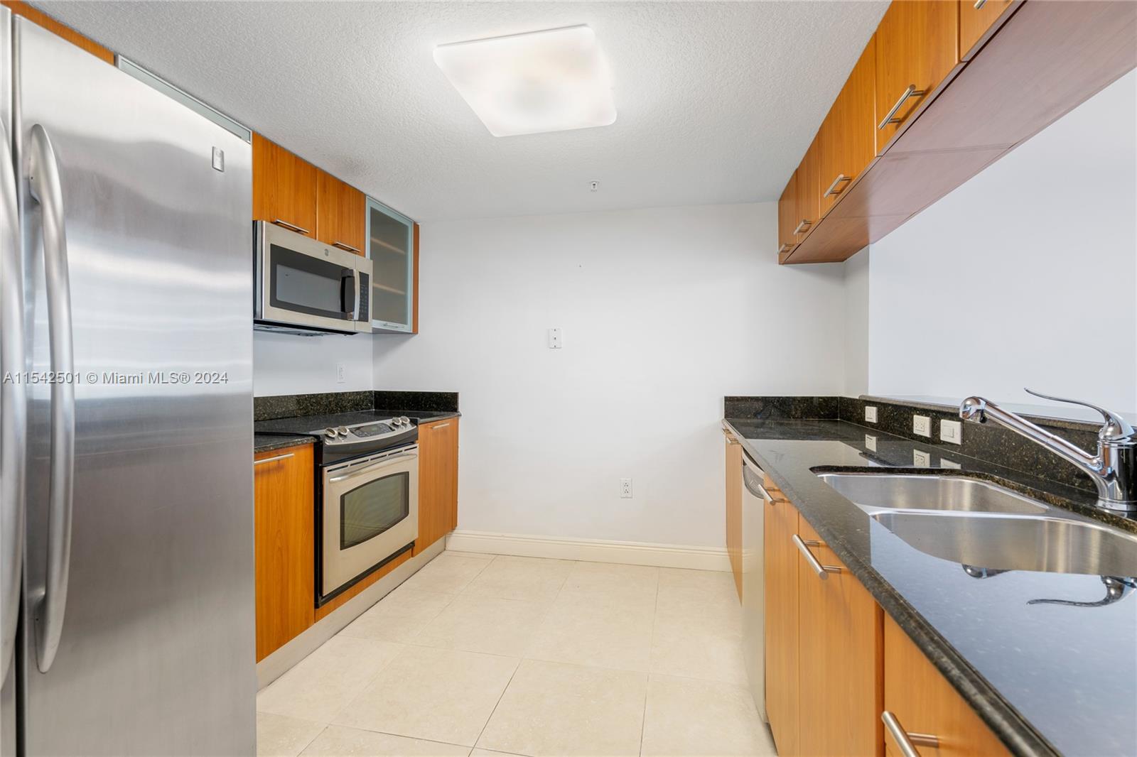 1800 N Bayshore Dr 2114, Miami, Florida 33132, 2 Bedrooms Bedrooms, ,2 BathroomsBathrooms,Residentiallease,For Rent,1800 N Bayshore Dr 2114,A11542501
