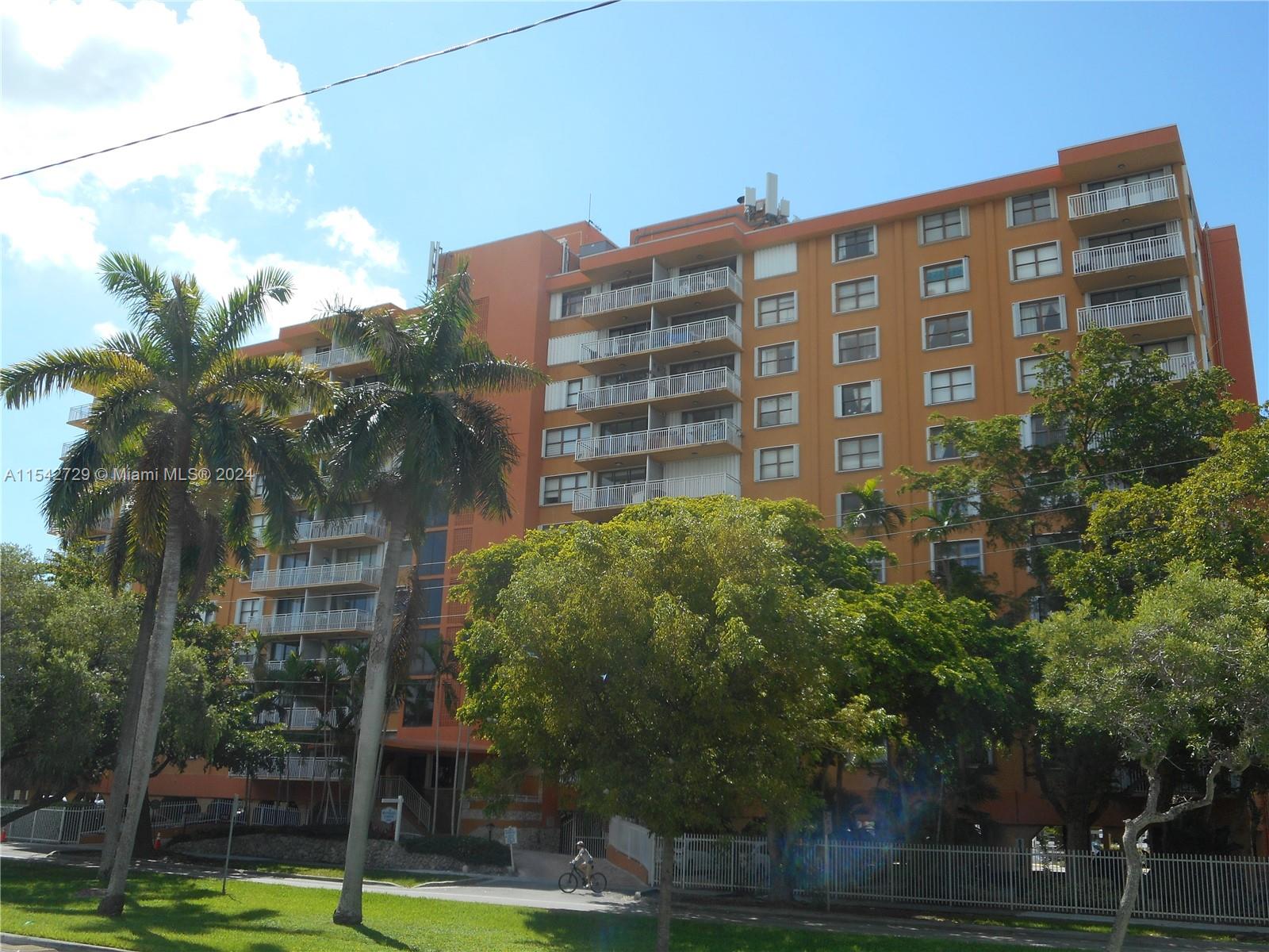 2450 NE 135th St 207, North Miami, Florida 33181, 1 Bedroom Bedrooms, ,1 BathroomBathrooms,Residentiallease,For Rent,2450 NE 135th St 207,A11542729