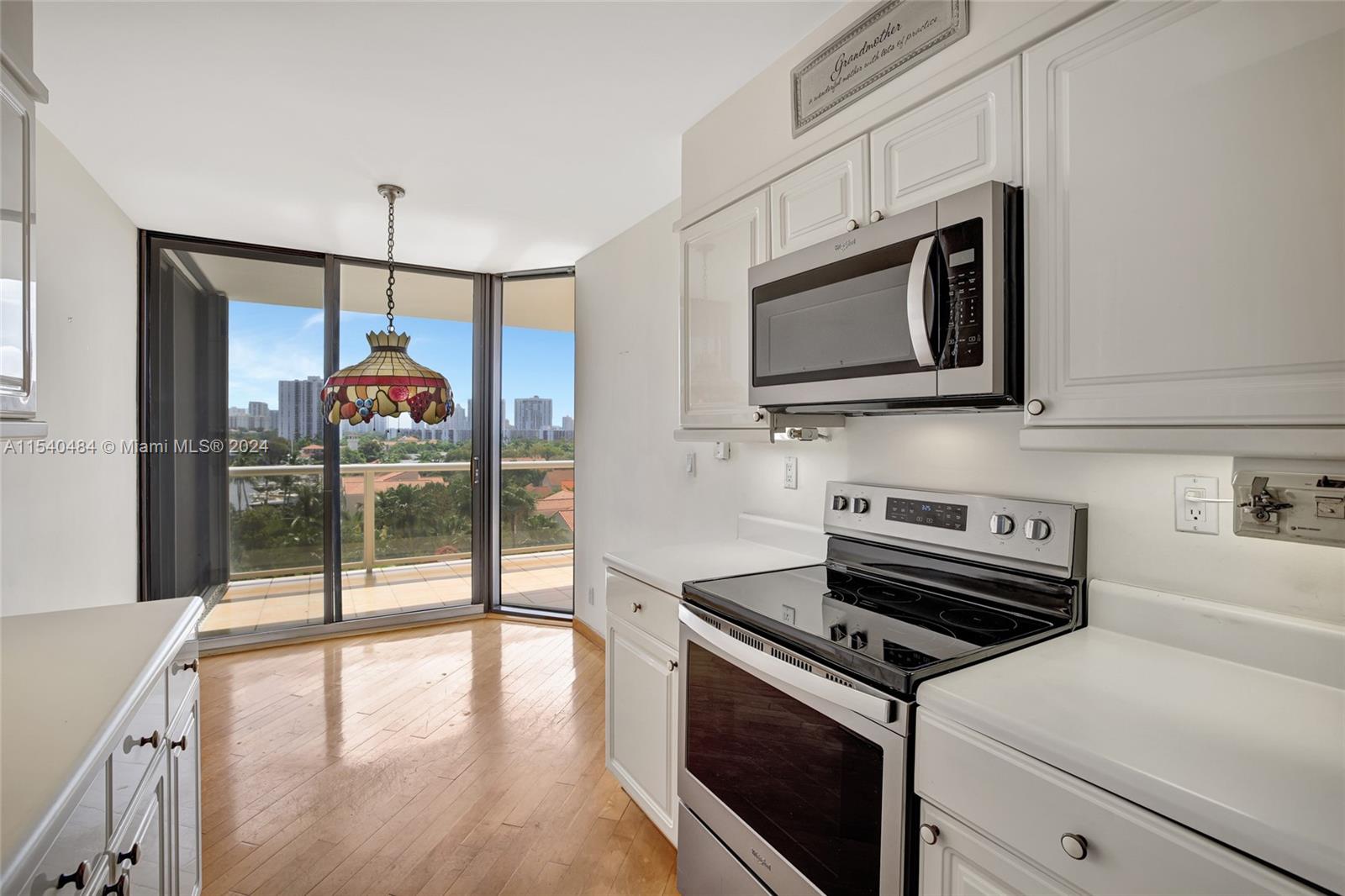 3598 Yacht Club Dr, Aventura, FL, 33180 United States, 2 Bedrooms Bedrooms, ,2 BathroomsBathrooms,Residential,For Sale,Yacht Club Dr,A11540484