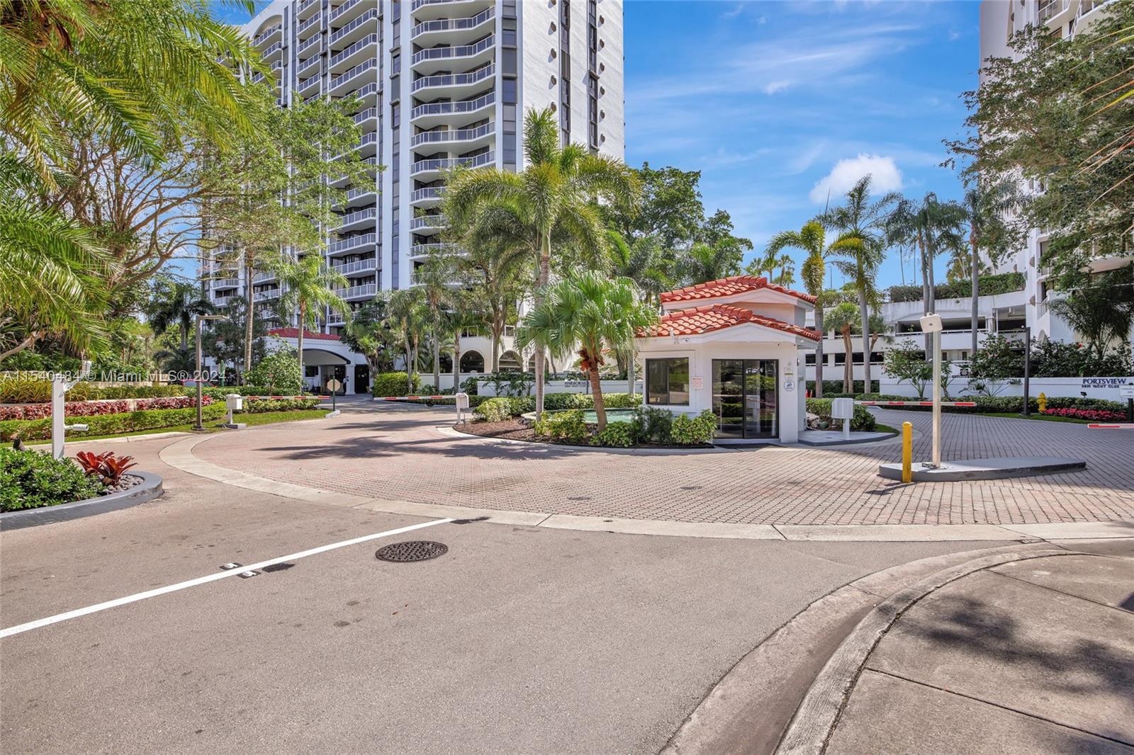 3598 Yacht Club Dr, Aventura, FL, 33180 United States, 2 Bedrooms Bedrooms, ,2 BathroomsBathrooms,Residential,For Sale,Yacht Club Dr,A11540484