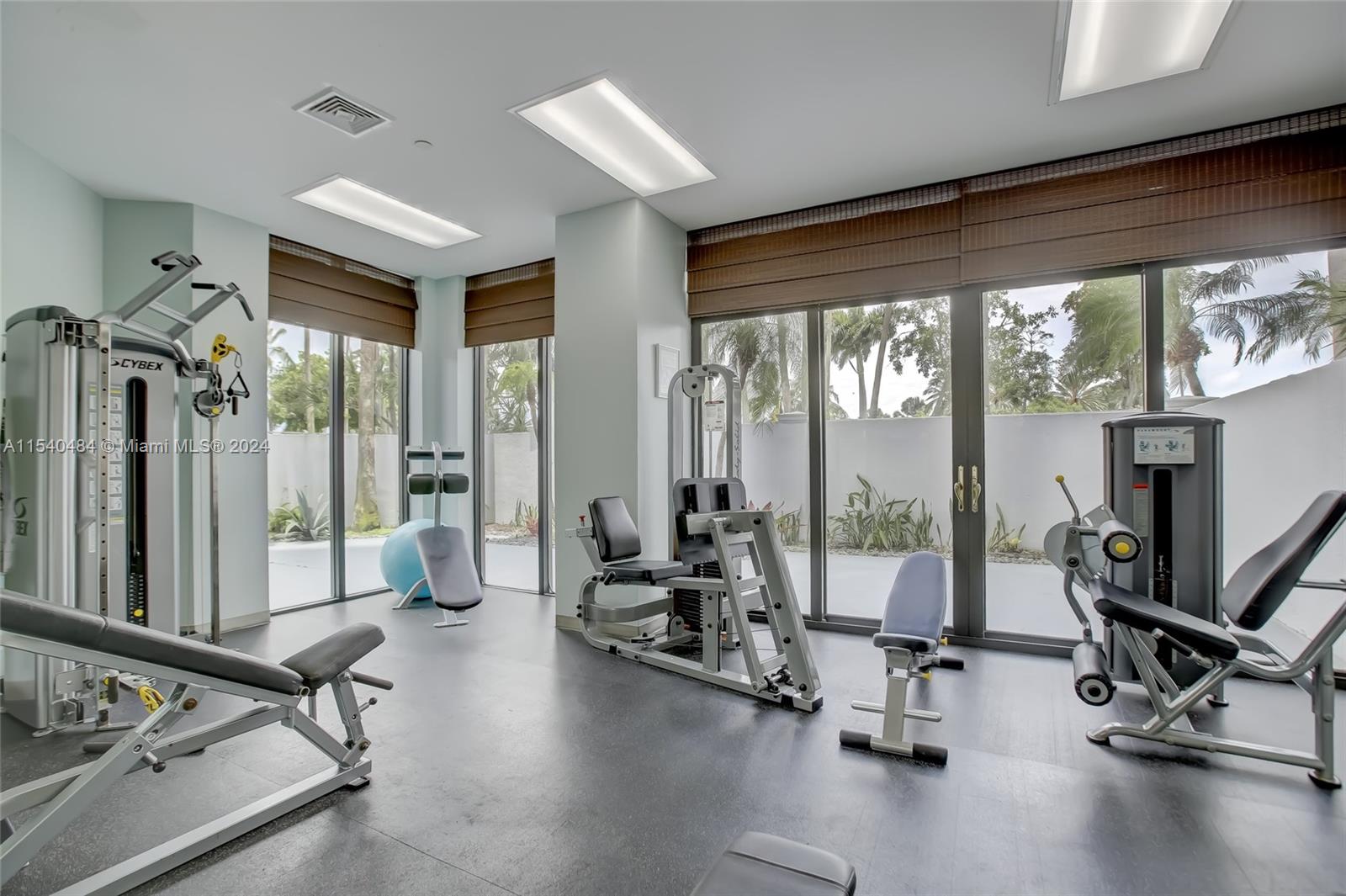 3598 Yacht Club Dr, Aventura, FL, 33180 United States, 2 Bedrooms Bedrooms, ,2 BathroomsBathrooms,Residential,For Sale,Yacht Club Dr,A11540484