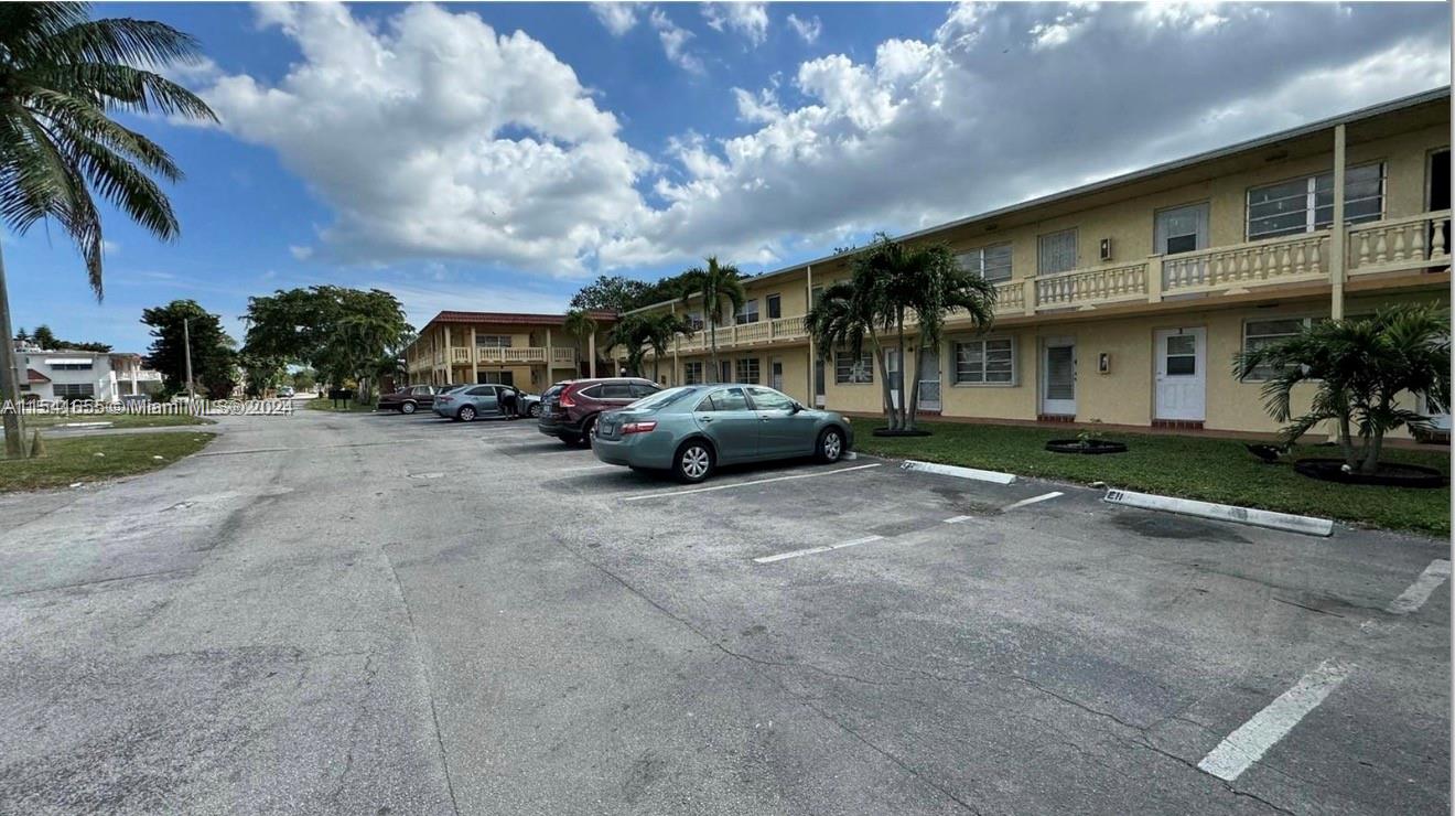 160 203rd Ter, Miami Gardens, FL, 33179 United States, 1 Bedroom Bedrooms, ,1 BathroomBathrooms,Residential,For Sale,203rd Ter,A11541655