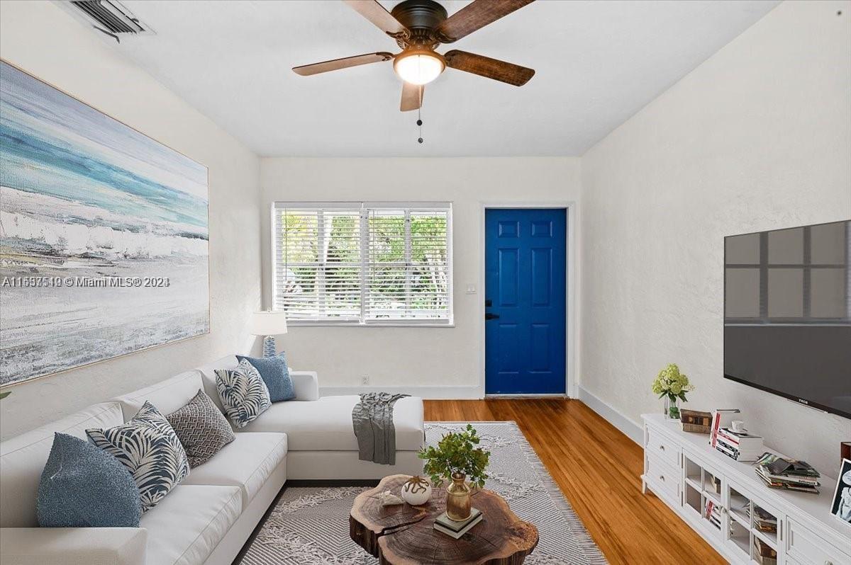 3610 SW 3rd Ave 3610, Miami, Florida 33145, 2 Bedrooms Bedrooms, ,1 BathroomBathrooms,Residentiallease,For Rent,3610 SW 3rd Ave 3610,A11537510