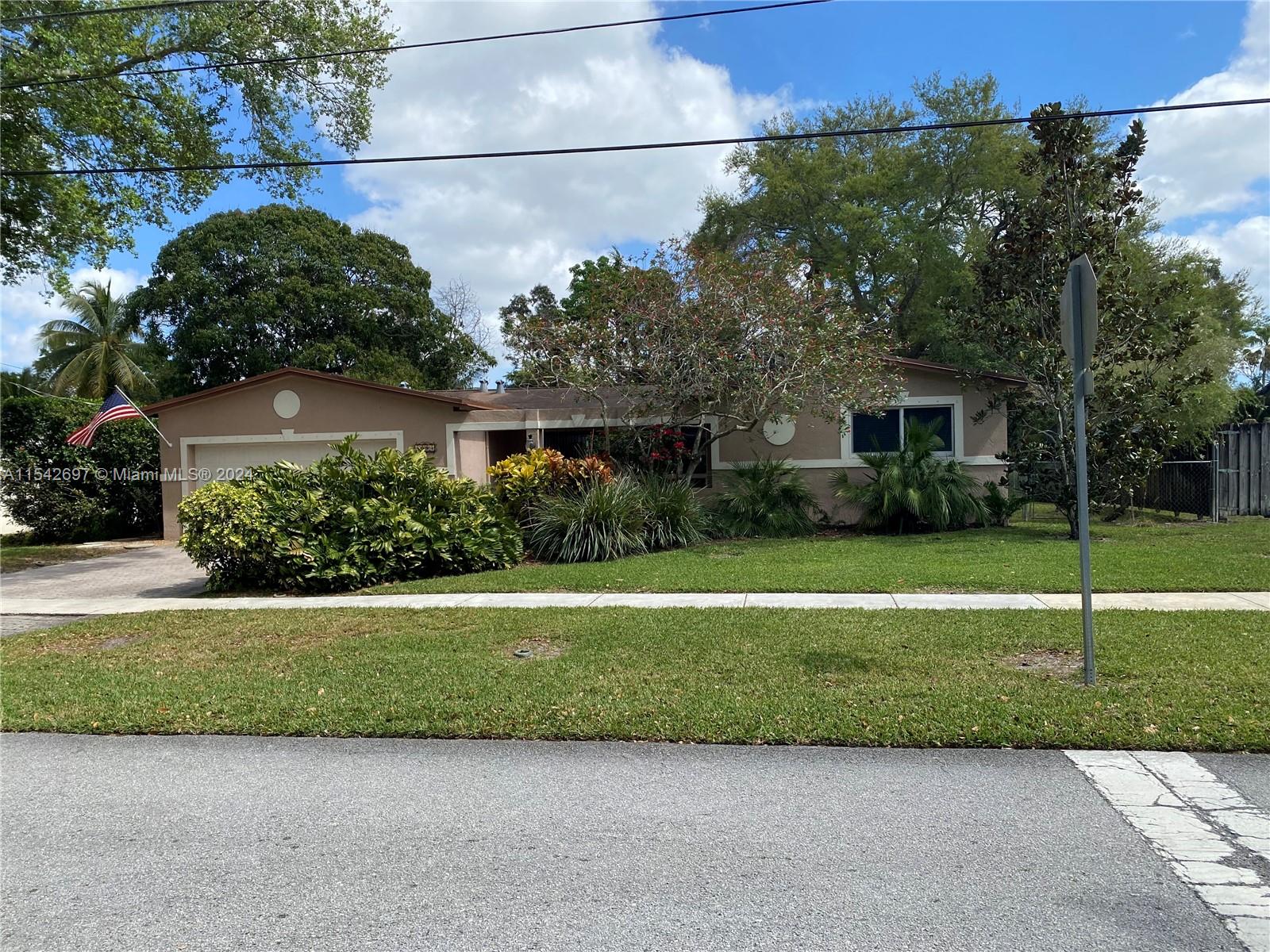5094 SW 88th Ter  For Sale A11542697, FL