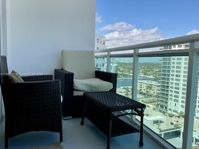 3001 S Ocean Dr 1407, Hollywood, Florida 33019, 1 Bedroom Bedrooms, ,1 BathroomBathrooms,Residentiallease,For Rent,3001 S Ocean Dr 1407,A11542387