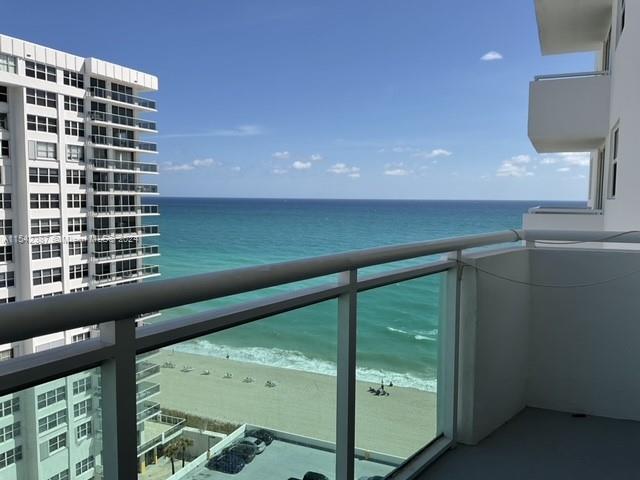 3001 S Ocean Dr 1407, Hollywood, Florida 33019, 1 Bedroom Bedrooms, ,1 BathroomBathrooms,Residentiallease,For Rent,3001 S Ocean Dr 1407,A11542387