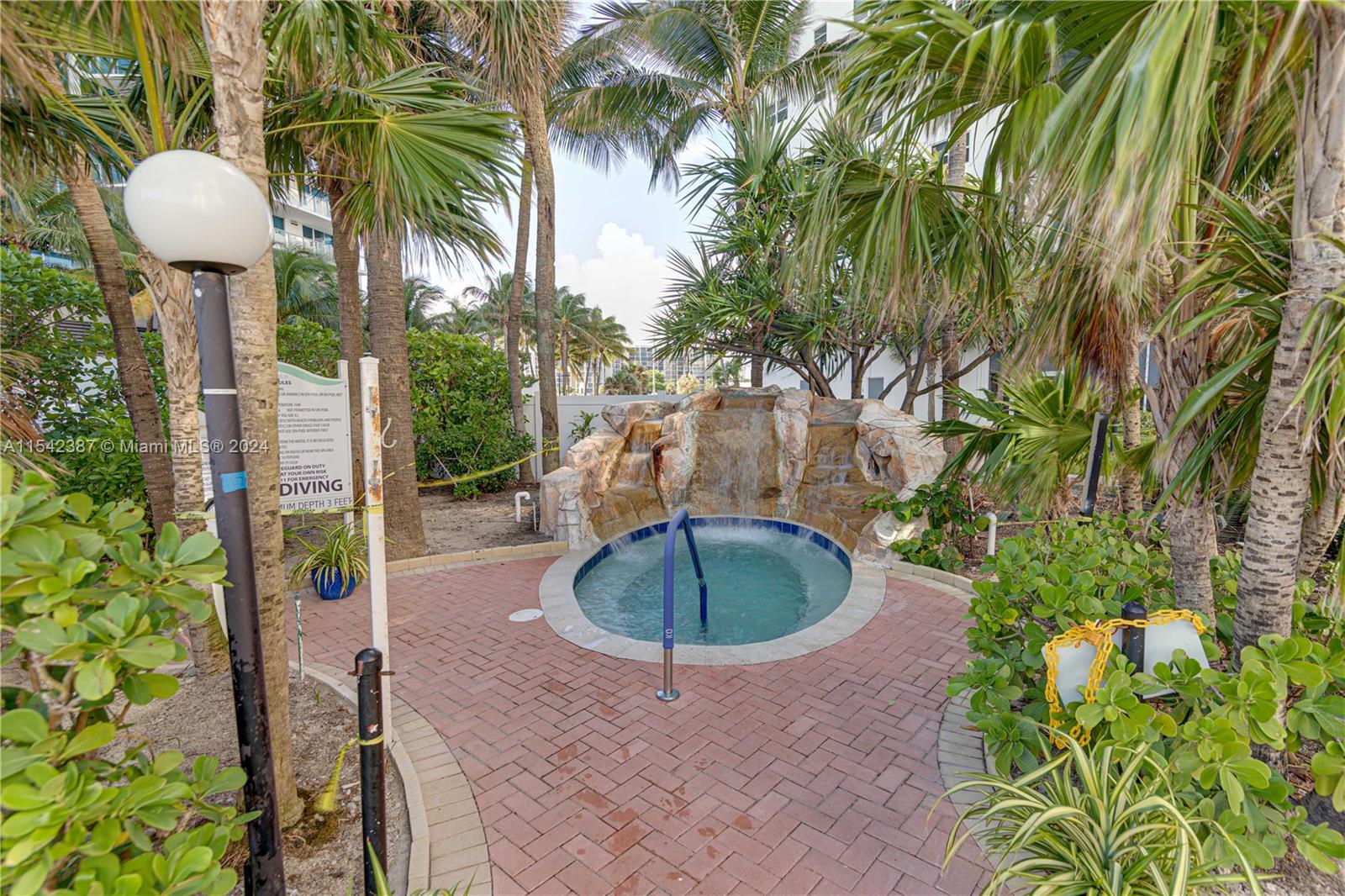 3001 S Ocean Dr 1407, Hollywood, Florida 33019, 1 Bedroom Bedrooms, ,1 BathroomBathrooms,Residentiallease,For Rent,3001 S Ocean Dr 1407,A11542387