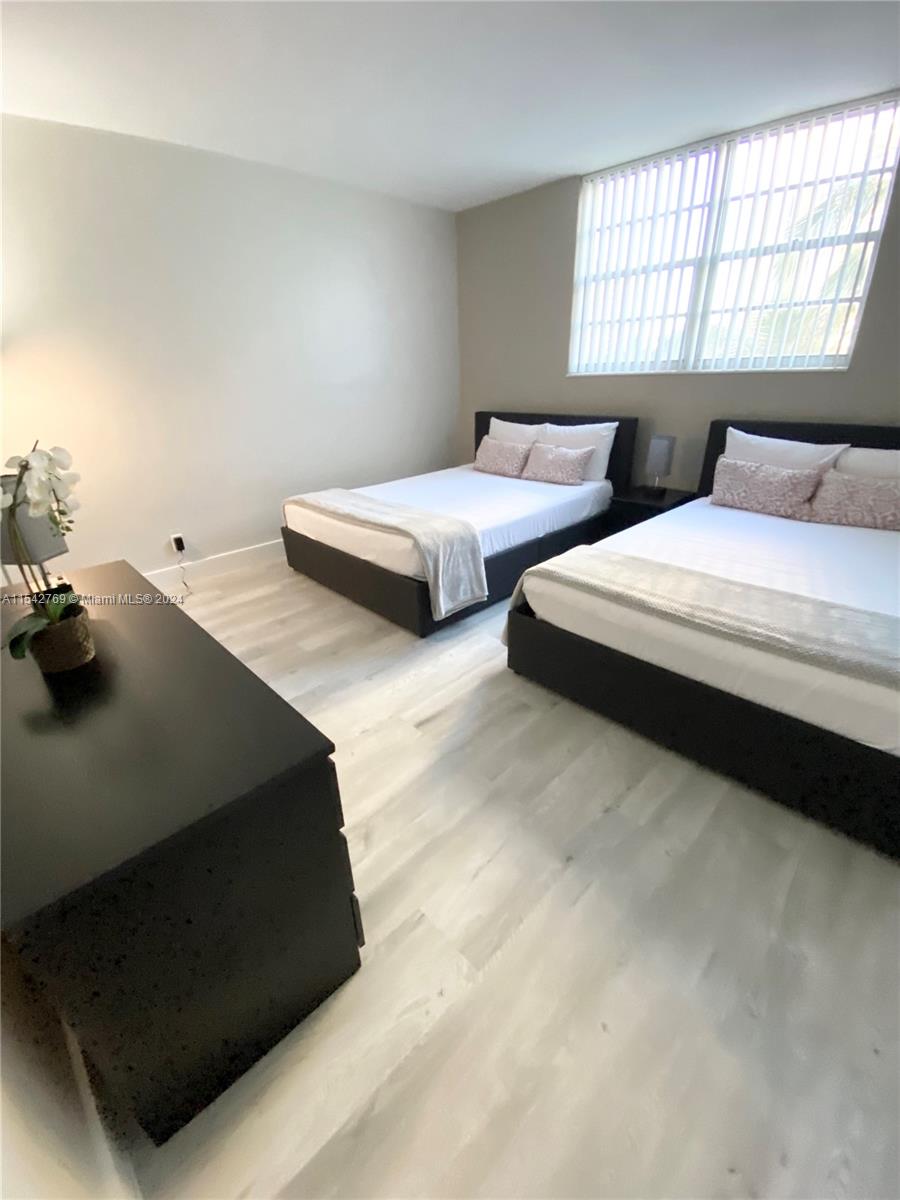 4001 S Ocean Dr 4M, Hollywood, Florida 33019, 2 Bedrooms Bedrooms, ,2 BathroomsBathrooms,Residentiallease,For Rent,4001 S Ocean Dr 4M,A11542769