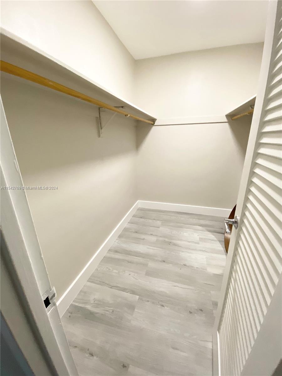 4001 S Ocean Dr 4M, Hollywood, Florida 33019, 2 Bedrooms Bedrooms, ,2 BathroomsBathrooms,Residentiallease,For Rent,4001 S Ocean Dr 4M,A11542769