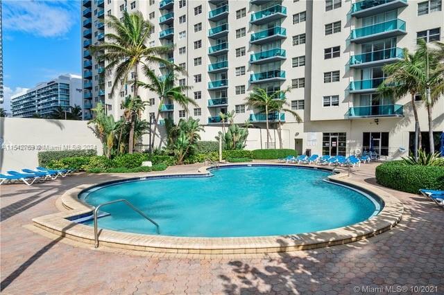 4001 S Ocean Dr 4M, Hollywood, Florida 33019, 2 Bedrooms Bedrooms, ,2 BathroomsBathrooms,Residentiallease,For Rent,4001 S Ocean Dr 4M,A11542769