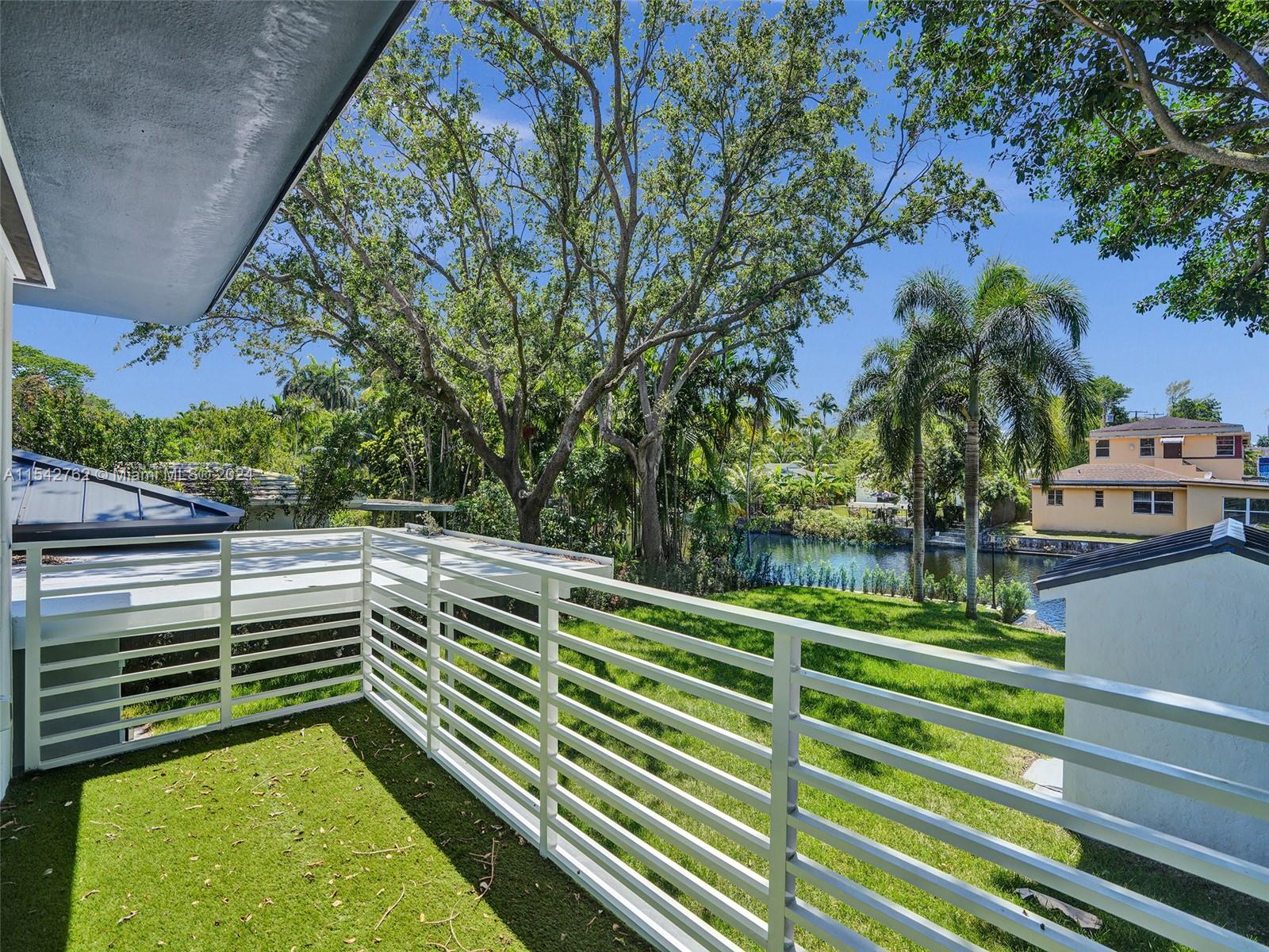 210 NE 85th St 210, El Portal, Florida 33138, 3 Bedrooms Bedrooms, ,2 BathroomsBathrooms,Residentiallease,For Rent,210 NE 85th St 210,A11542762