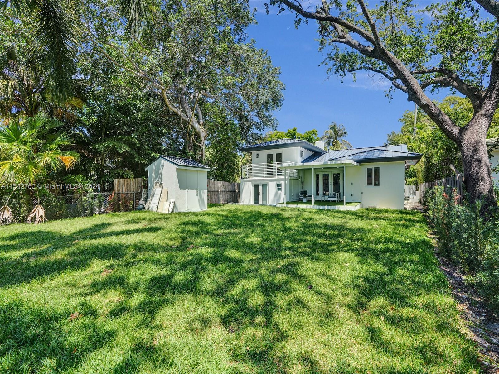 210 NE 85th St 210, El Portal, Florida 33138, 3 Bedrooms Bedrooms, ,2 BathroomsBathrooms,Residentiallease,For Rent,210 NE 85th St 210,A11542762