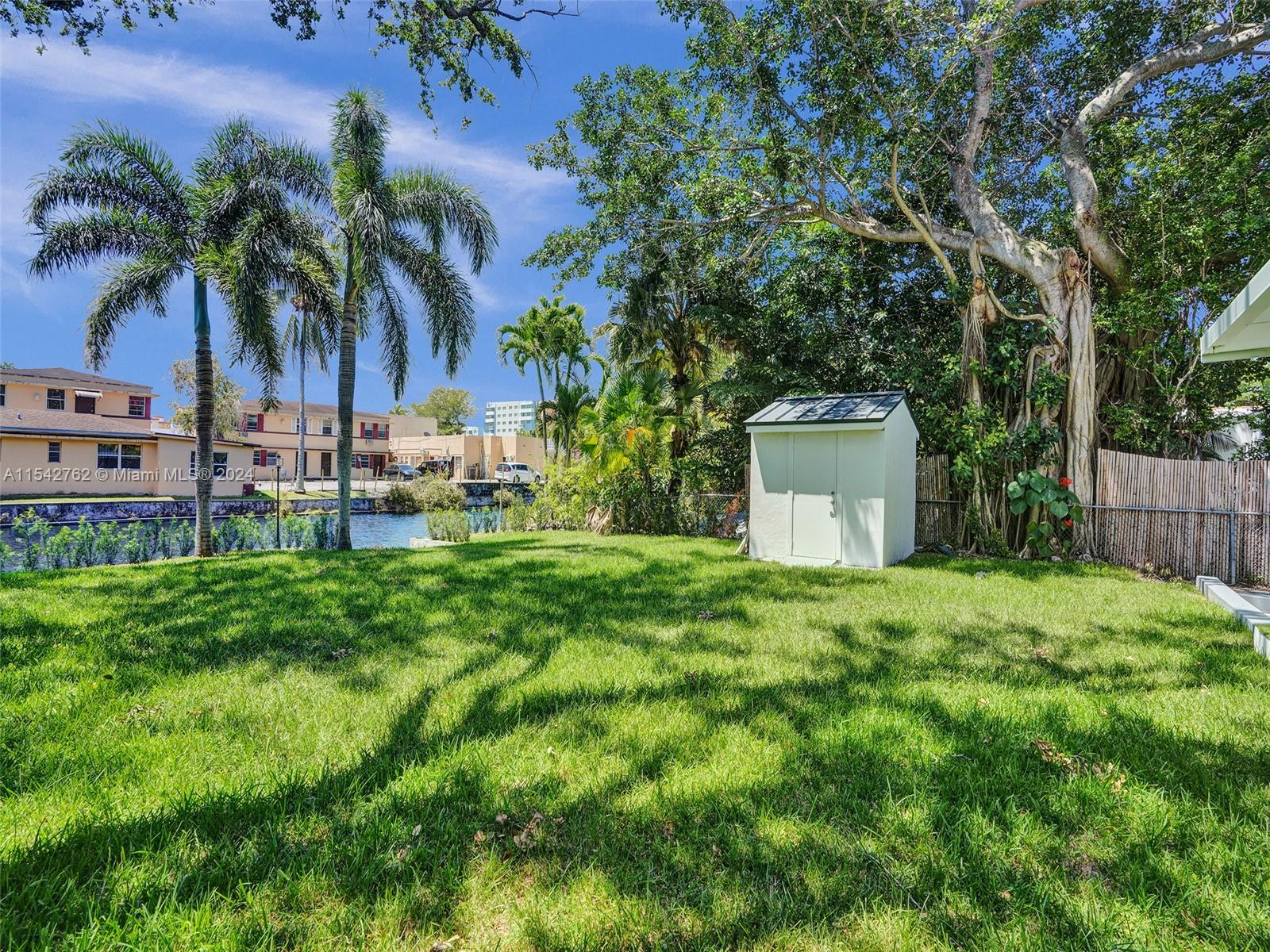 210 NE 85th St 210, El Portal, Florida 33138, 3 Bedrooms Bedrooms, ,2 BathroomsBathrooms,Residentiallease,For Rent,210 NE 85th St 210,A11542762