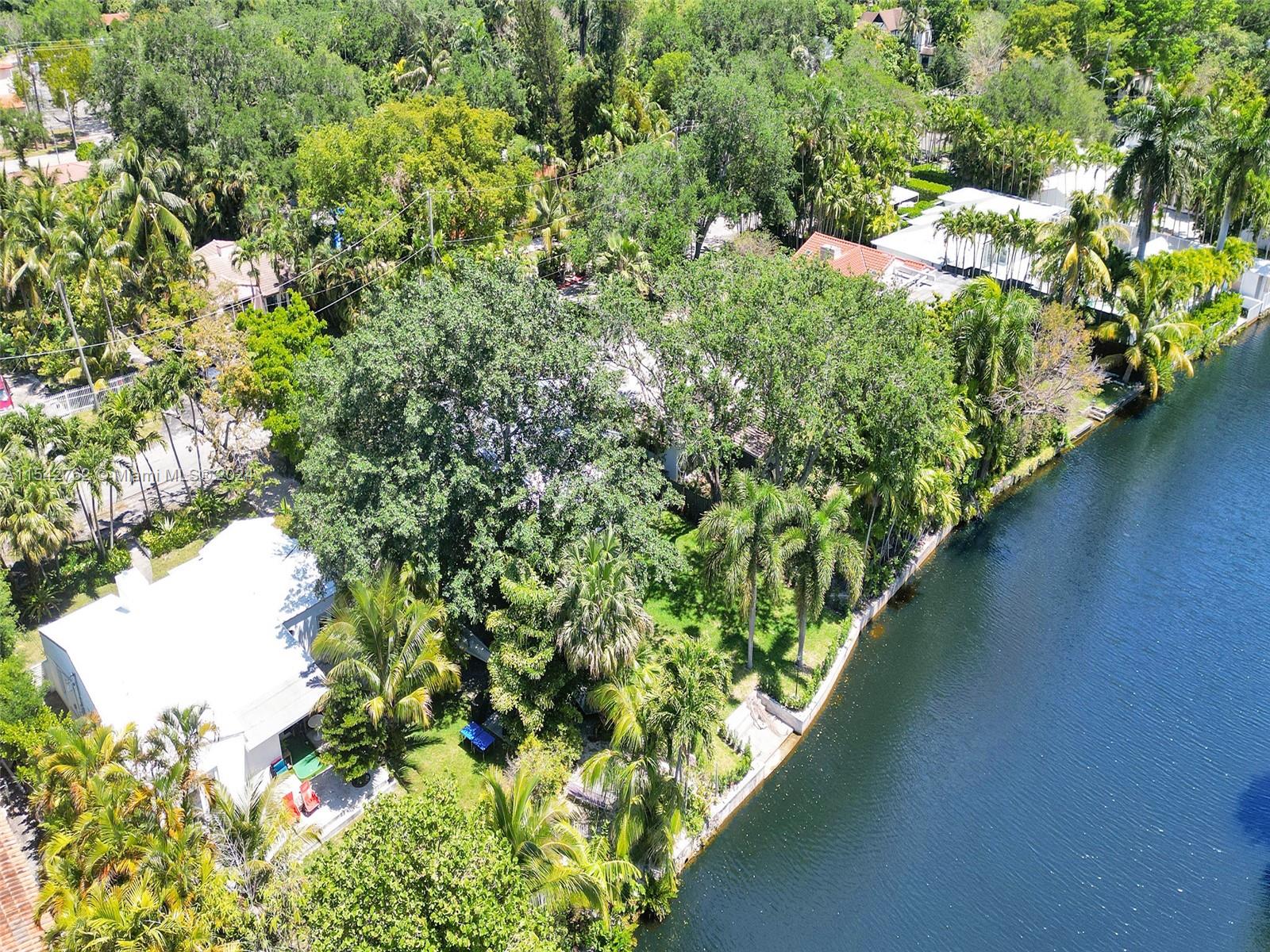 210 NE 85th St 210, El Portal, Florida 33138, 3 Bedrooms Bedrooms, ,2 BathroomsBathrooms,Residentiallease,For Rent,210 NE 85th St 210,A11542762