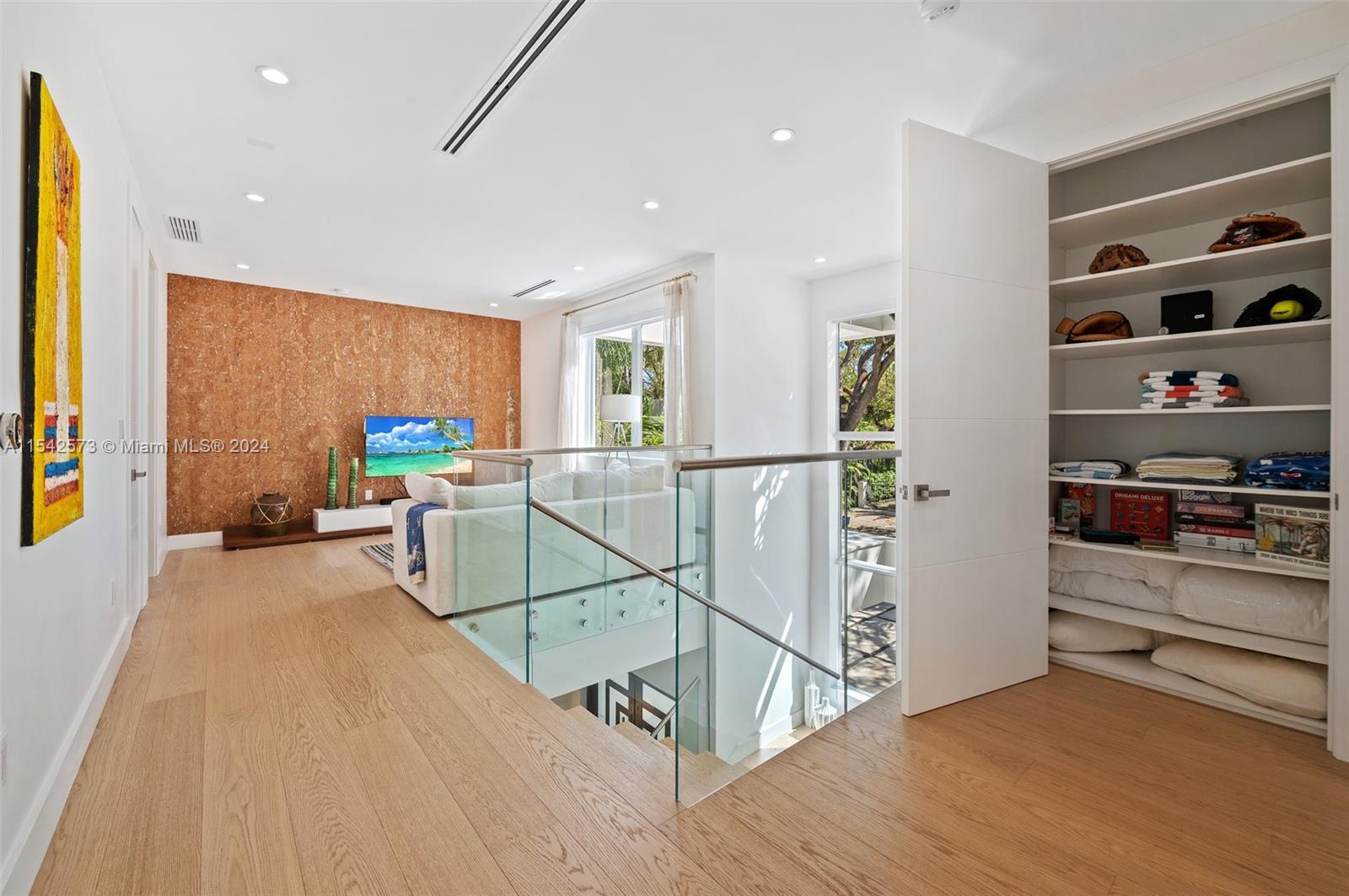 3901 Kumquat Ave, Miami, FL, 33133 United States, 4 Bedrooms Bedrooms, ,4 BathroomsBathrooms,Residential,For Sale,Kumquat Ave,A11542573