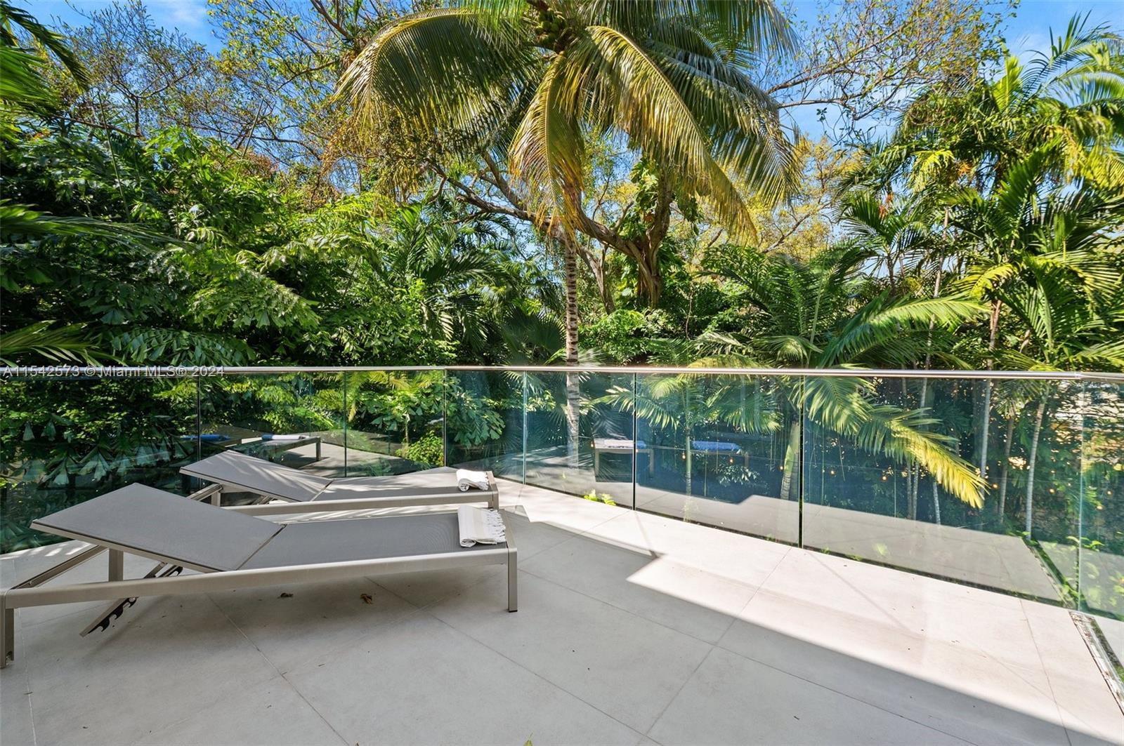 3901 Kumquat Ave, Miami, FL, 33133 United States, 4 Bedrooms Bedrooms, ,4 BathroomsBathrooms,Residential,For Sale,Kumquat Ave,A11542573