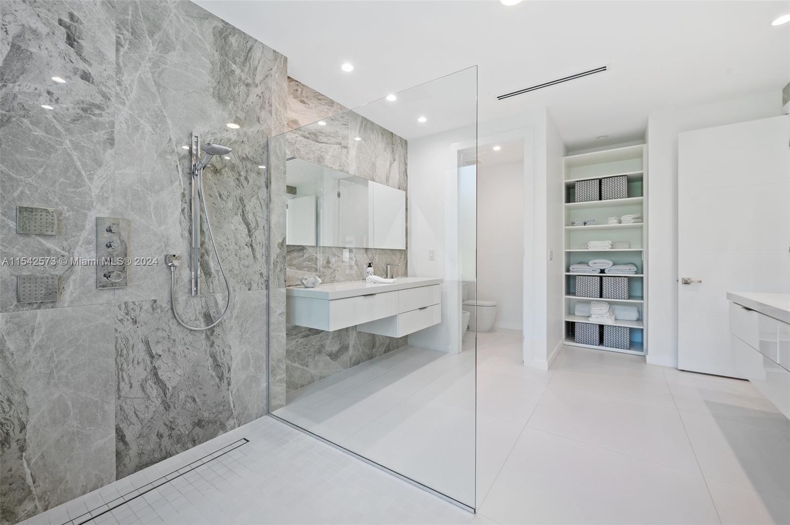 3901 Kumquat Ave, Miami, FL, 33133 United States, 4 Bedrooms Bedrooms, ,4 BathroomsBathrooms,Residential,For Sale,Kumquat Ave,A11542573