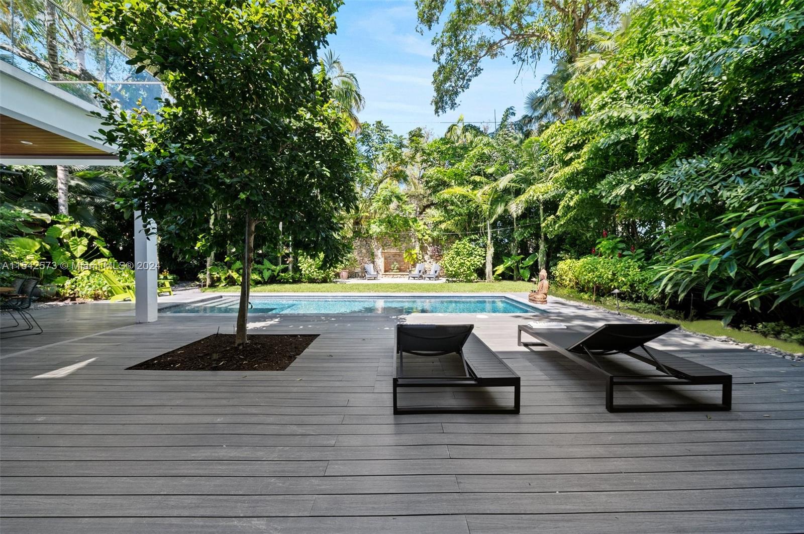 3901 Kumquat Ave, Miami, FL, 33133 United States, 4 Bedrooms Bedrooms, ,4 BathroomsBathrooms,Residential,For Sale,Kumquat Ave,A11542573