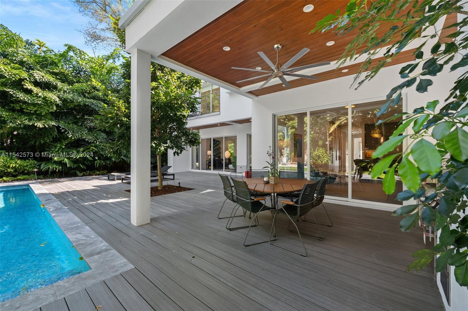 3901 Kumquat Ave, Miami, FL, 33133 United States, 4 Bedrooms Bedrooms, ,4 BathroomsBathrooms,Residential,For Sale,Kumquat Ave,A11542573