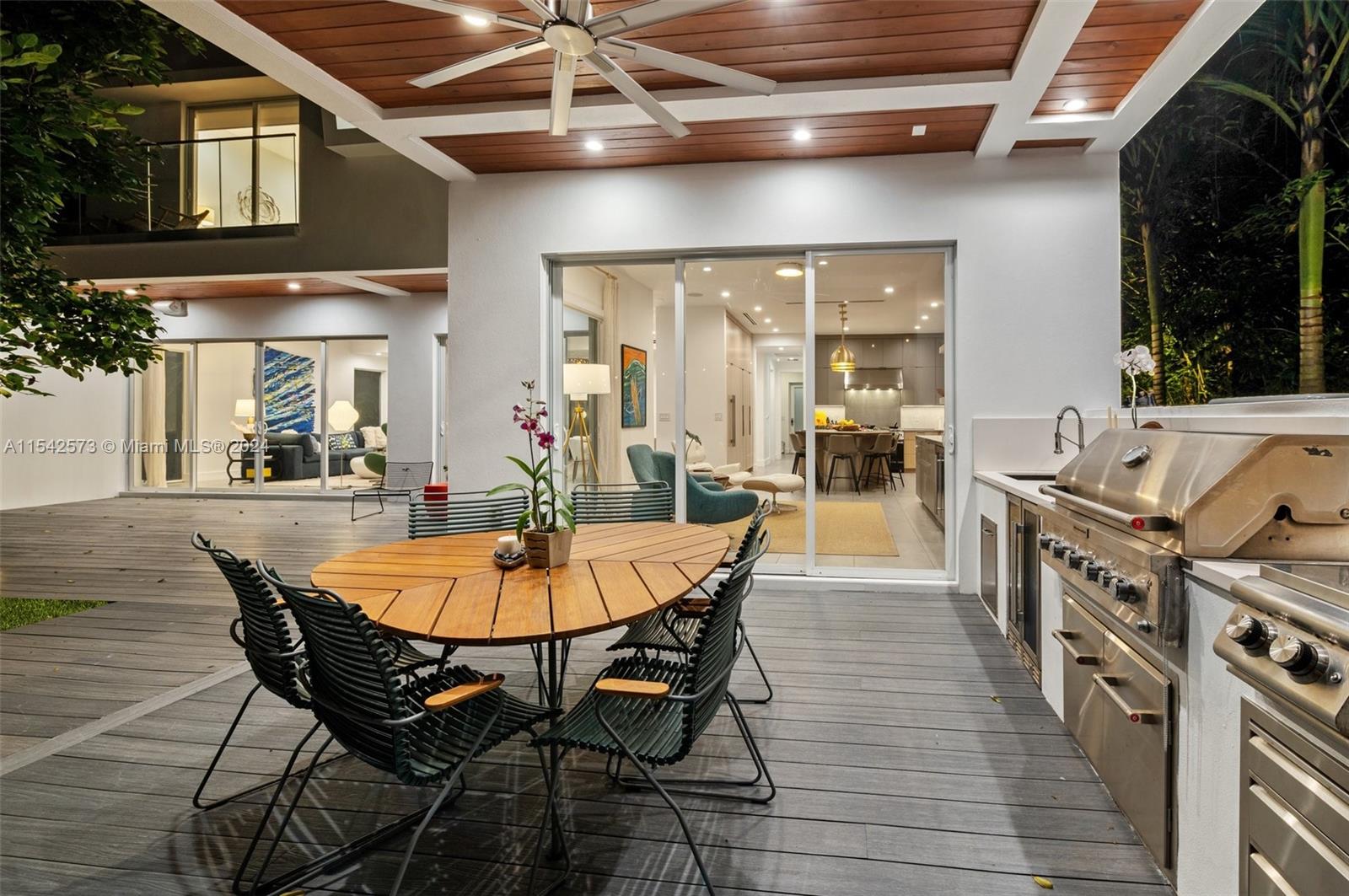 3901 Kumquat Ave, Miami, FL, 33133 United States, 4 Bedrooms Bedrooms, ,4 BathroomsBathrooms,Residential,For Sale,Kumquat Ave,A11542573