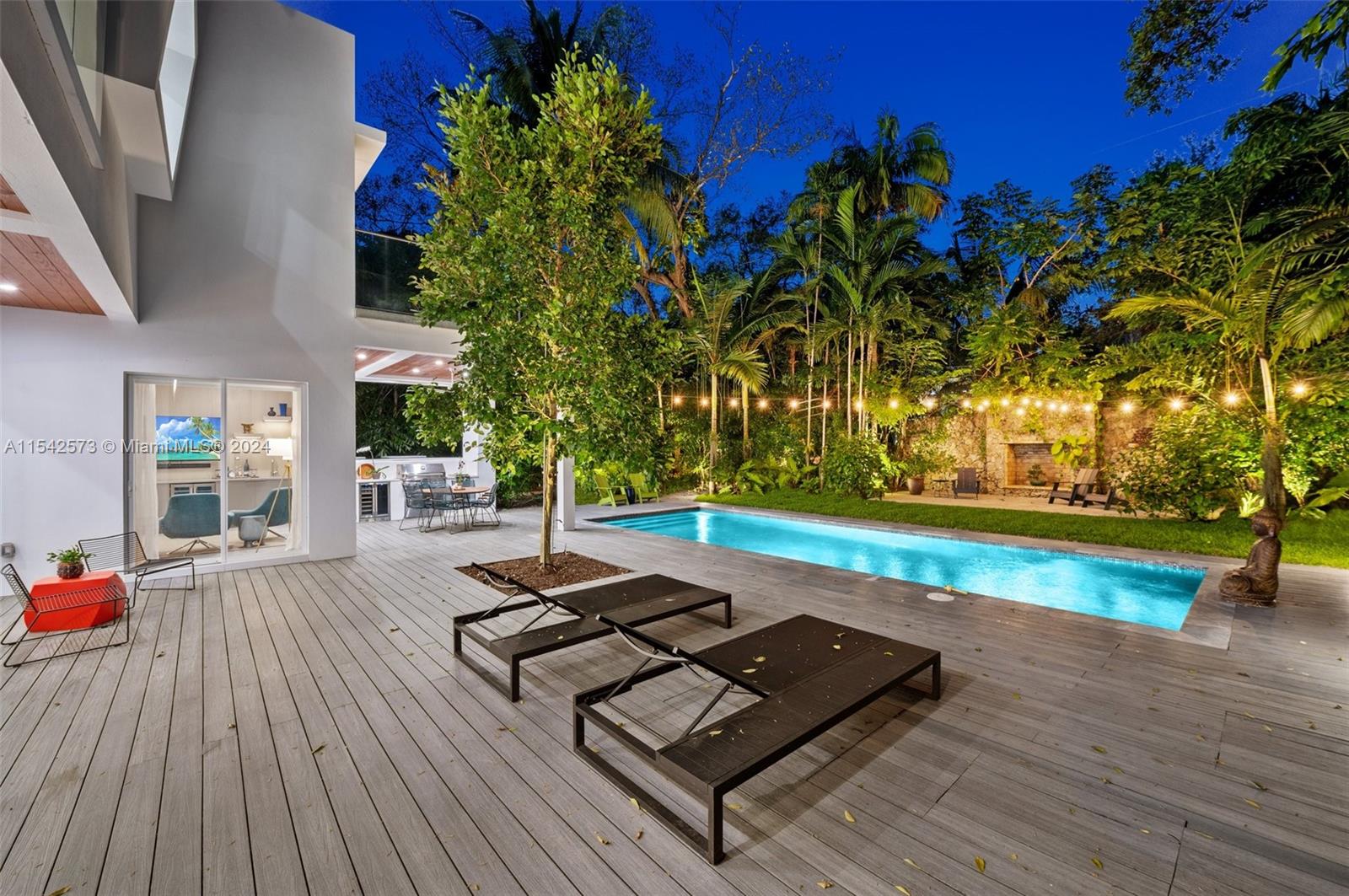 3901 Kumquat Ave, Miami, FL, 33133 United States, 4 Bedrooms Bedrooms, ,4 BathroomsBathrooms,Residential,For Sale,Kumquat Ave,A11542573