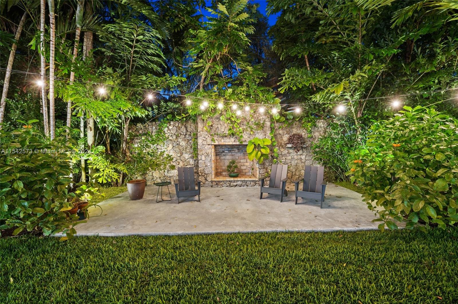 3901 Kumquat Ave, Miami, FL, 33133 United States, 4 Bedrooms Bedrooms, ,4 BathroomsBathrooms,Residential,For Sale,Kumquat Ave,A11542573