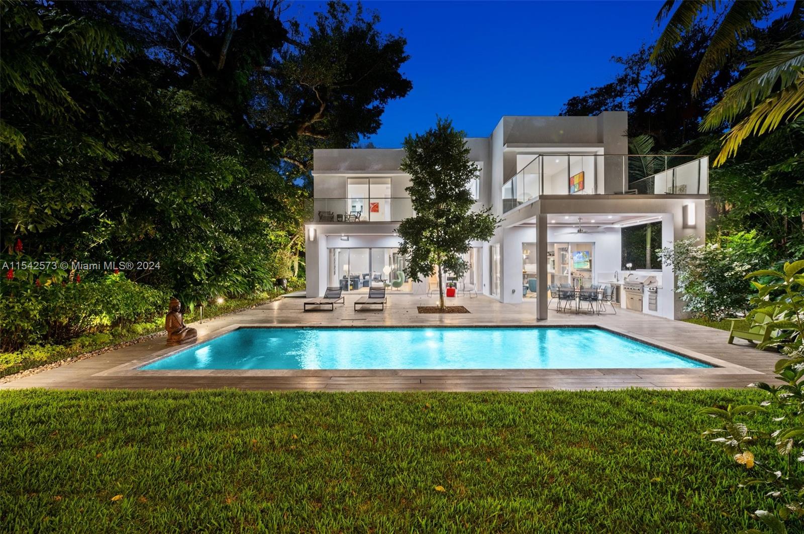 3901 Kumquat Ave, Miami, FL, 33133 United States, 4 Bedrooms Bedrooms, ,4 BathroomsBathrooms,Residential,For Sale,Kumquat Ave,A11542573