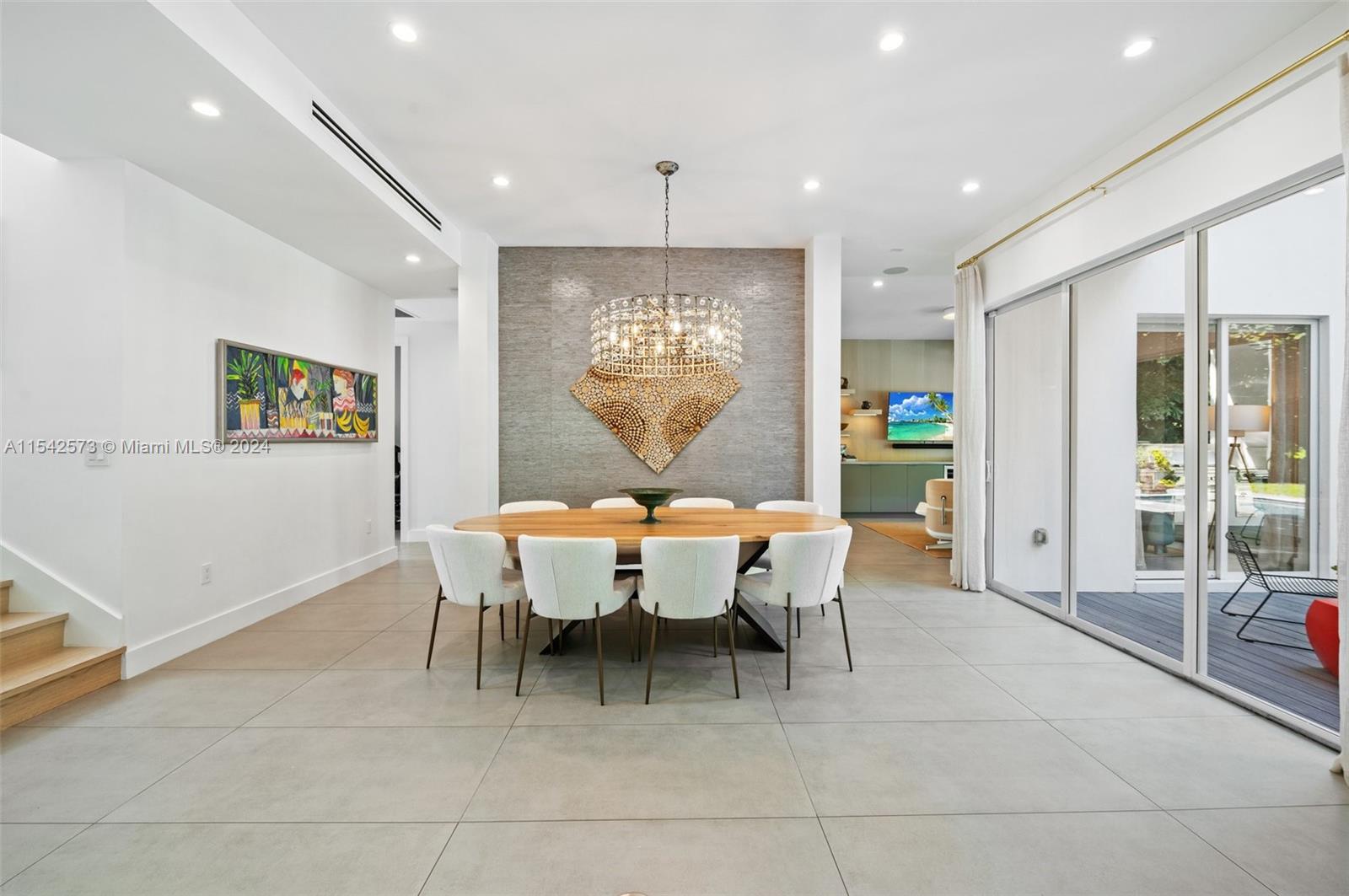 3901 Kumquat Ave, Miami, FL, 33133 United States, 4 Bedrooms Bedrooms, ,4 BathroomsBathrooms,Residential,For Sale,Kumquat Ave,A11542573