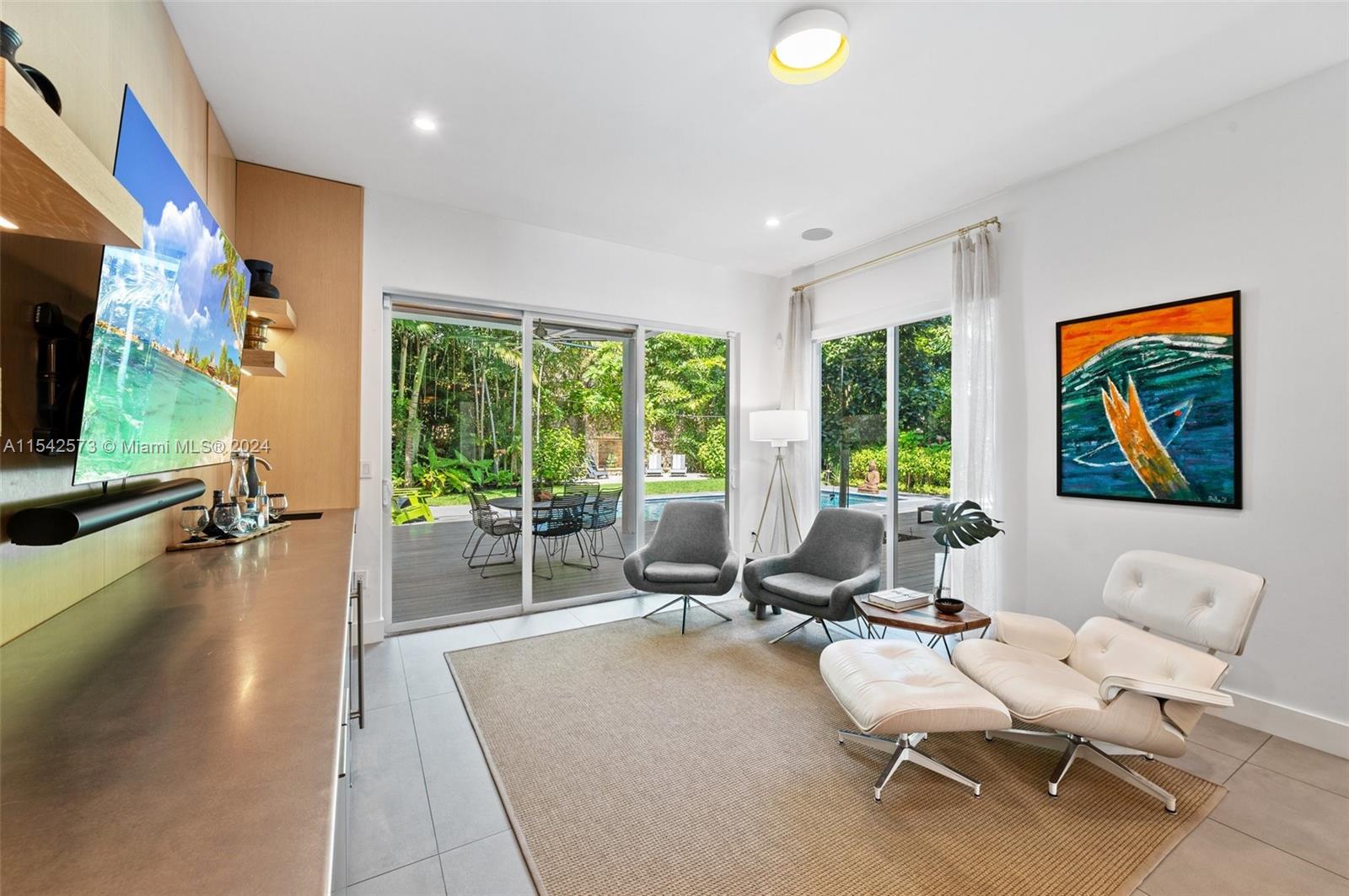 3901 Kumquat Ave, Miami, FL, 33133 United States, 4 Bedrooms Bedrooms, ,4 BathroomsBathrooms,Residential,For Sale,Kumquat Ave,A11542573