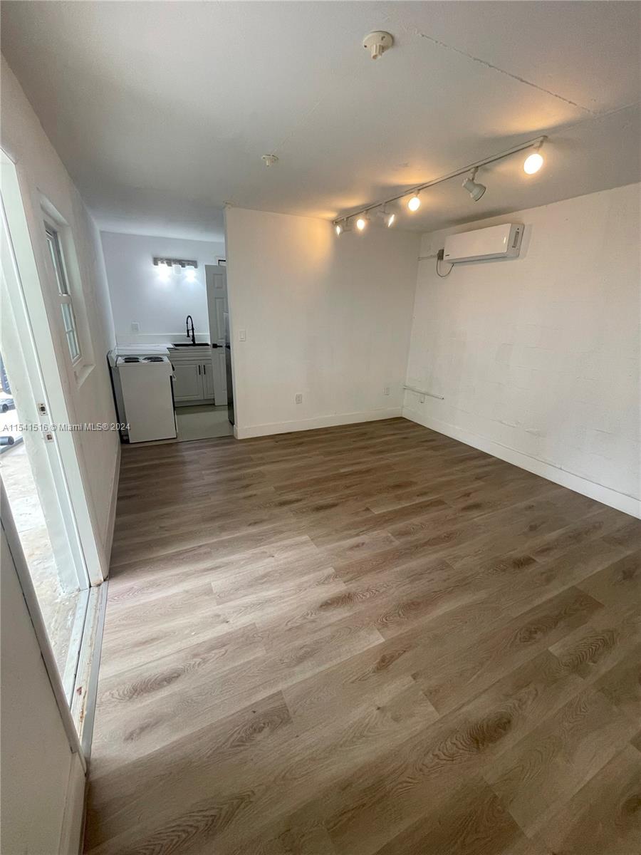 Miami, Florida 33145, 2 Bedrooms Bedrooms, ,1 BathroomBathrooms,Residentiallease,For Rent,A11541516