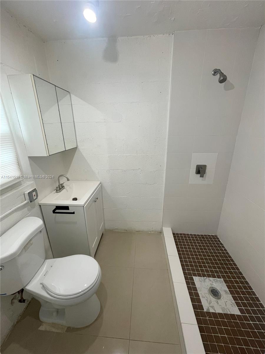 Miami, Florida 33145, 2 Bedrooms Bedrooms, ,1 BathroomBathrooms,Residentiallease,For Rent,A11541516