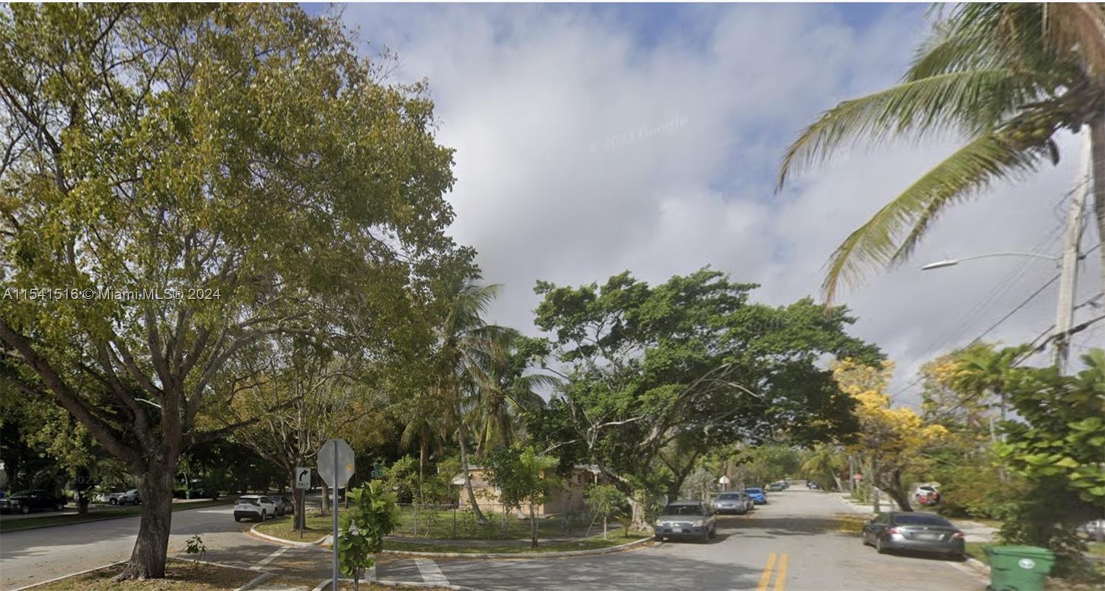 Miami, Florida 33145, 2 Bedrooms Bedrooms, ,1 BathroomBathrooms,Residentiallease,For Rent,A11541516