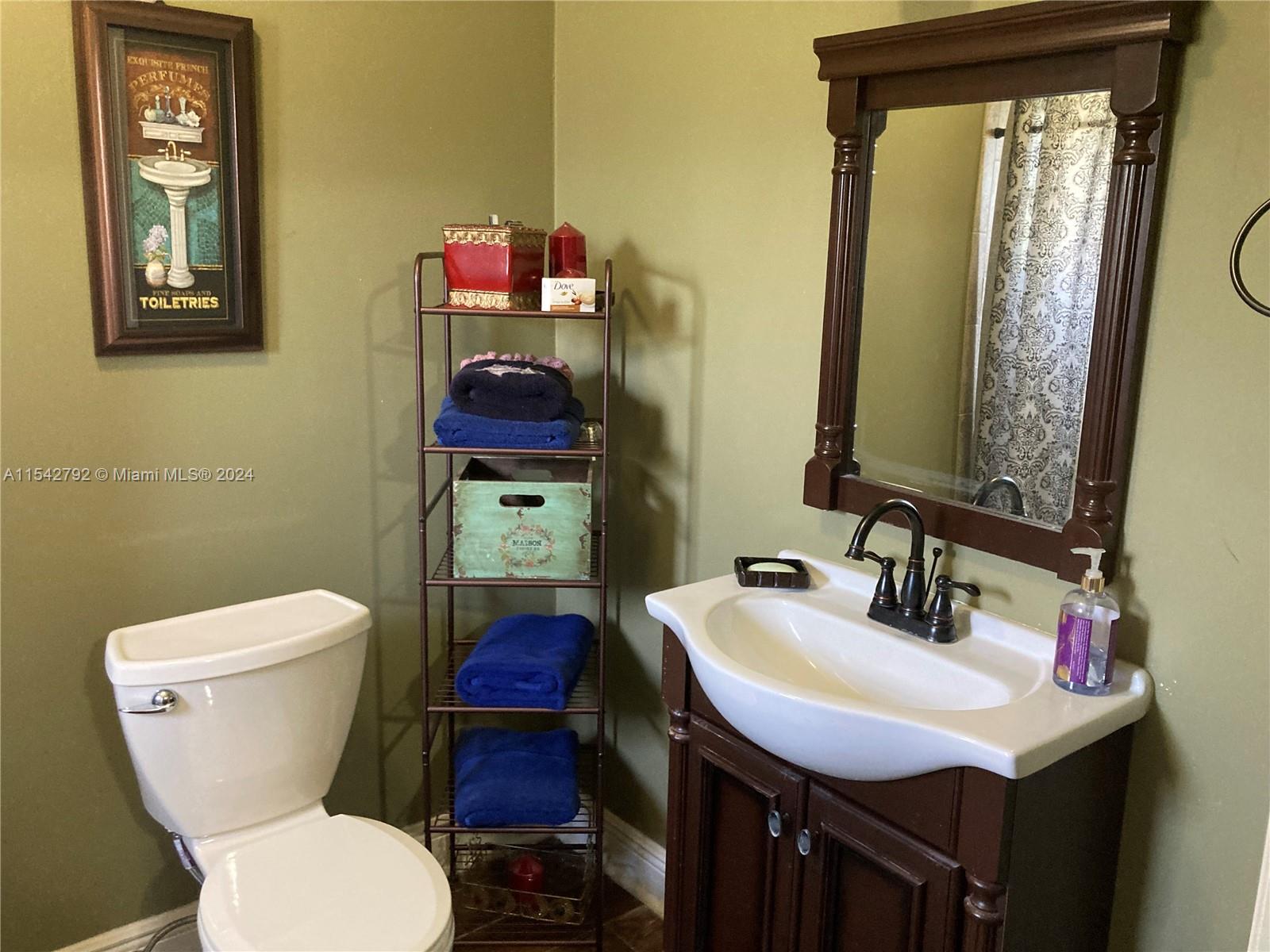 18007 SW 154th St, Miami, Florida 33187, 8 Bedrooms Bedrooms, ,5 BathroomsBathrooms,Residential,For Sale,18007 SW 154th St,A11542792