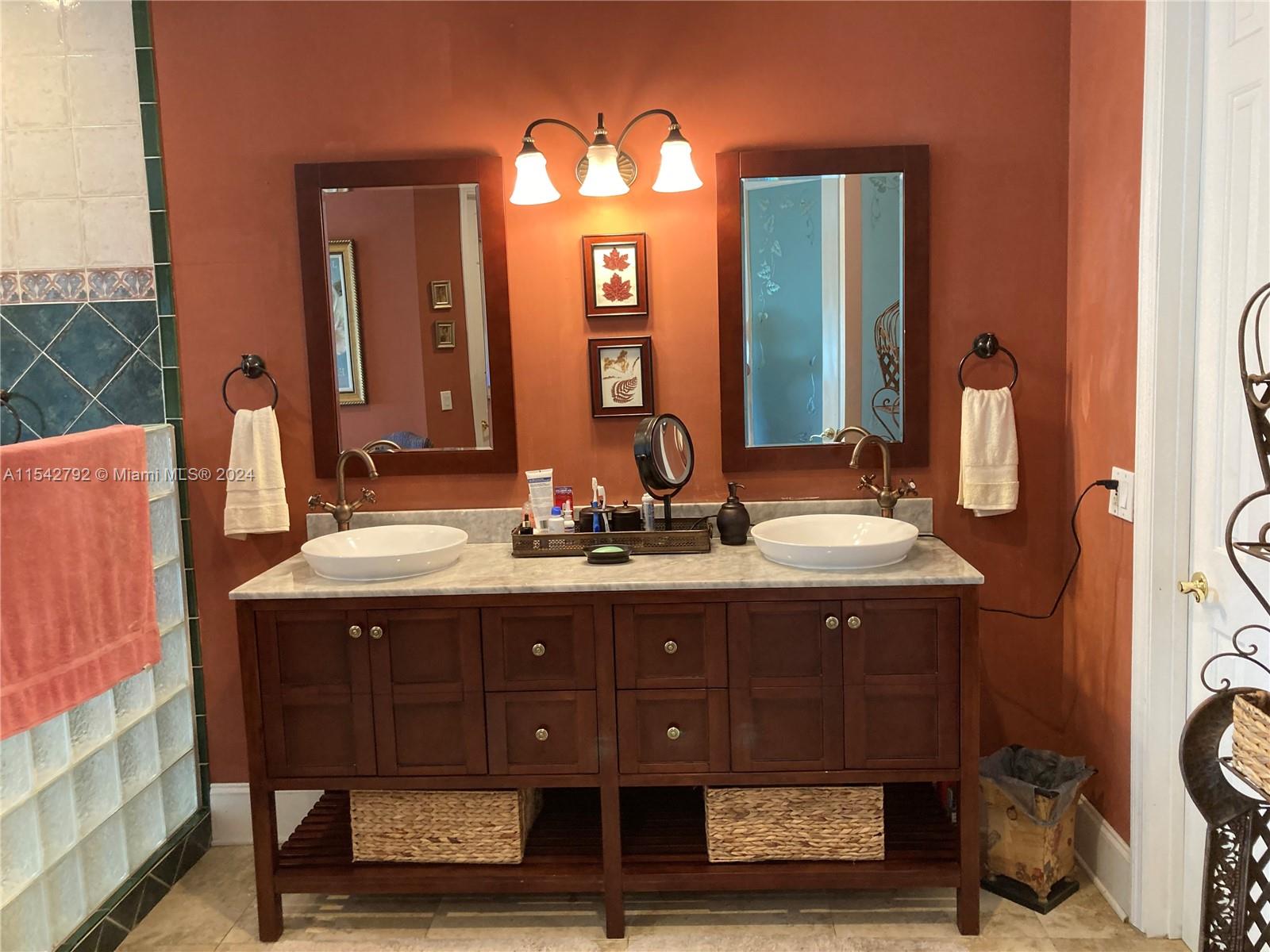 18007 SW 154th St, Miami, Florida 33187, 8 Bedrooms Bedrooms, ,5 BathroomsBathrooms,Residential,For Sale,18007 SW 154th St,A11542792