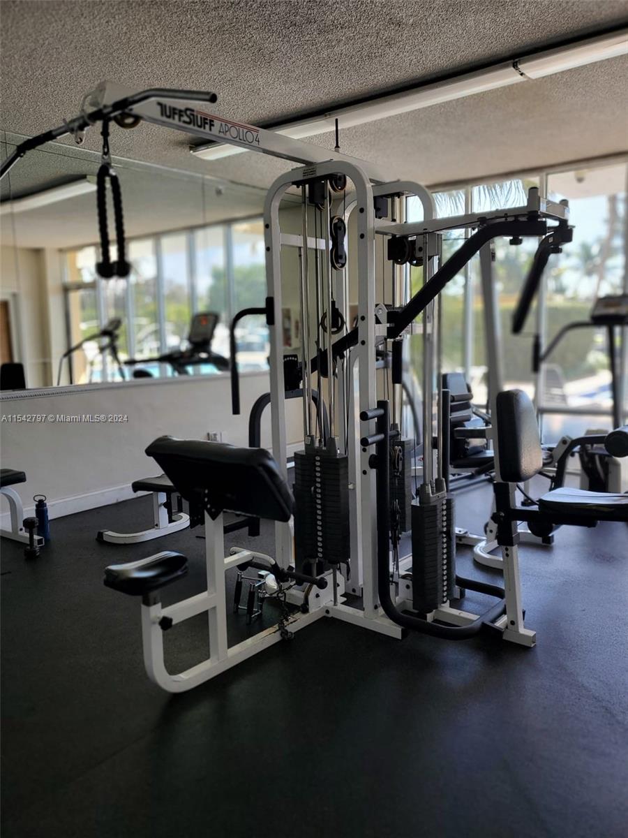 North Miami, Florida 33181, 2 Bedrooms Bedrooms, ,2 BathroomsBathrooms,Residential,For Sale,A11542797