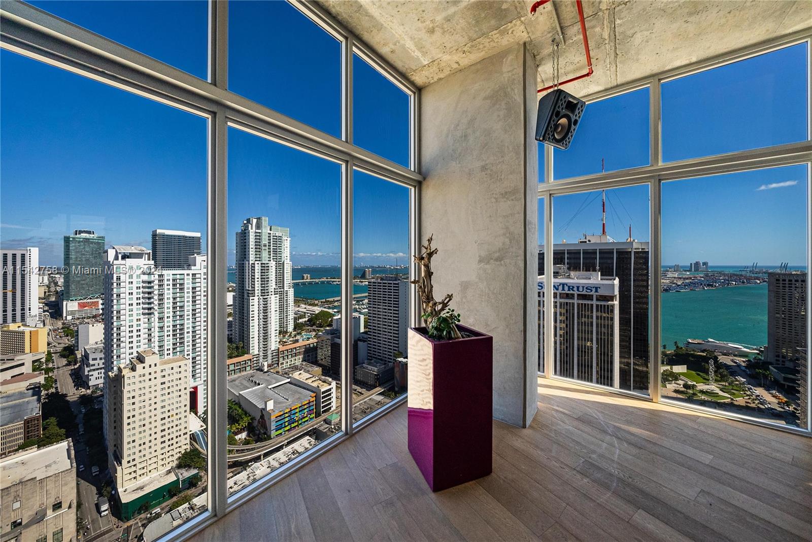 Miami, Florida 33131, ,1 BathroomBathrooms,Residentiallease,For Rent,A11542758