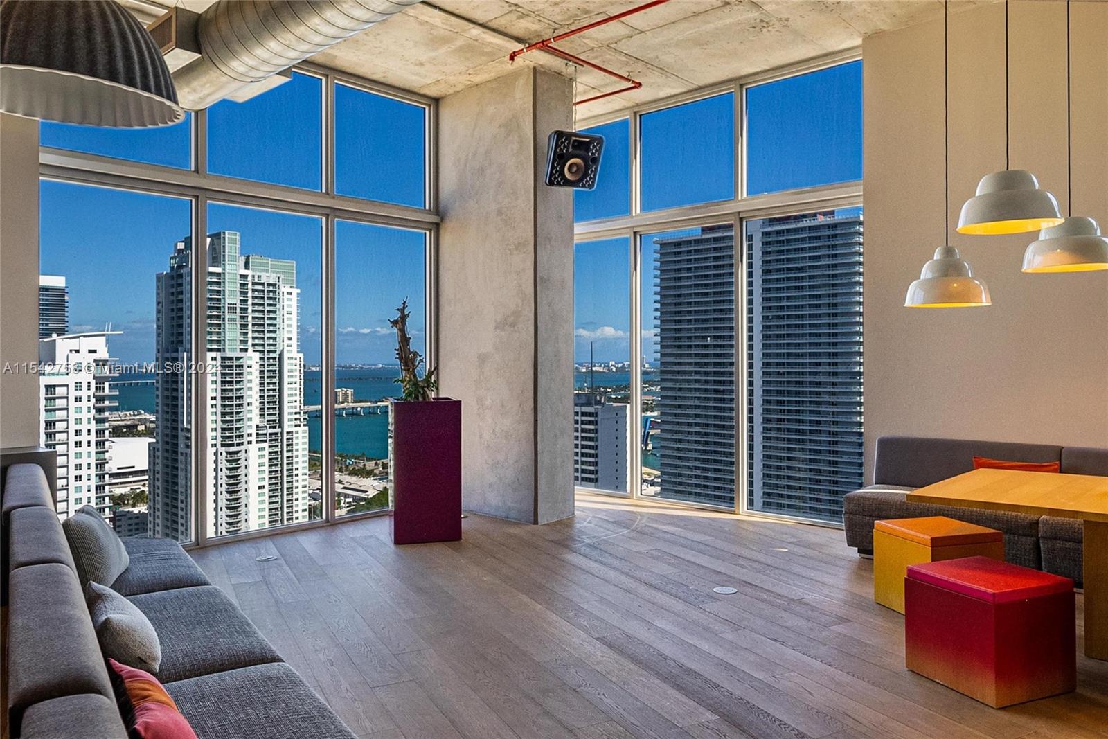 Miami, Florida 33131, ,1 BathroomBathrooms,Residentiallease,For Rent,A11542758