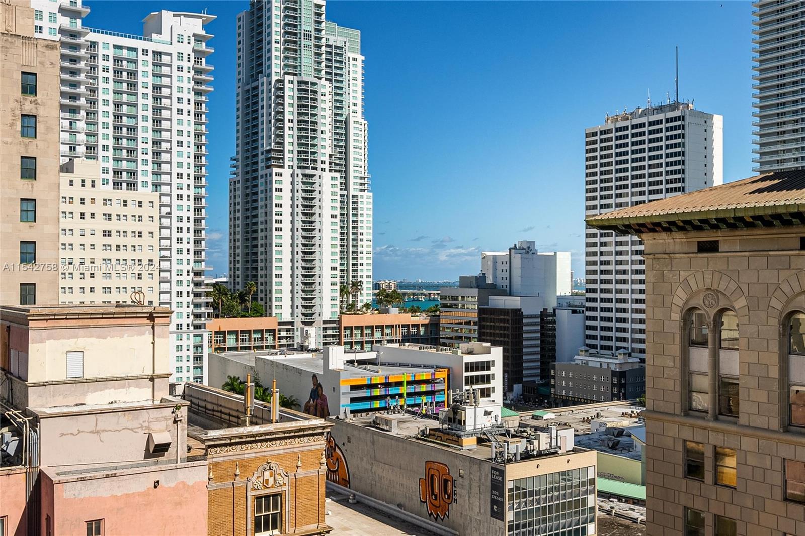 Miami, Florida 33131, ,1 BathroomBathrooms,Residentiallease,For Rent,A11542758