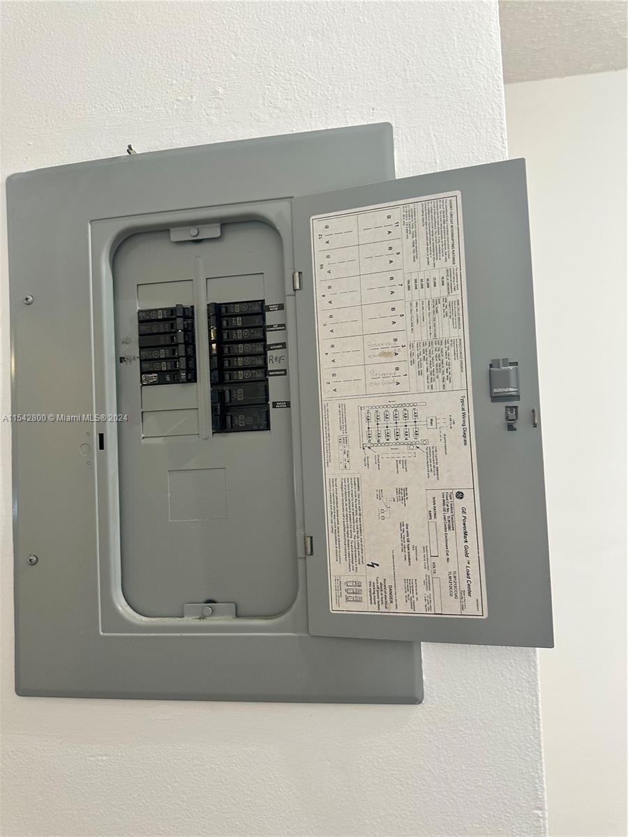 900 Atlantic Shores Blvd 231, Hallandale Beach, Florida 33009, 1 Bedroom Bedrooms, ,1 BathroomBathrooms,Residential,For Sale,900 Atlantic Shores Blvd 231,A11542800