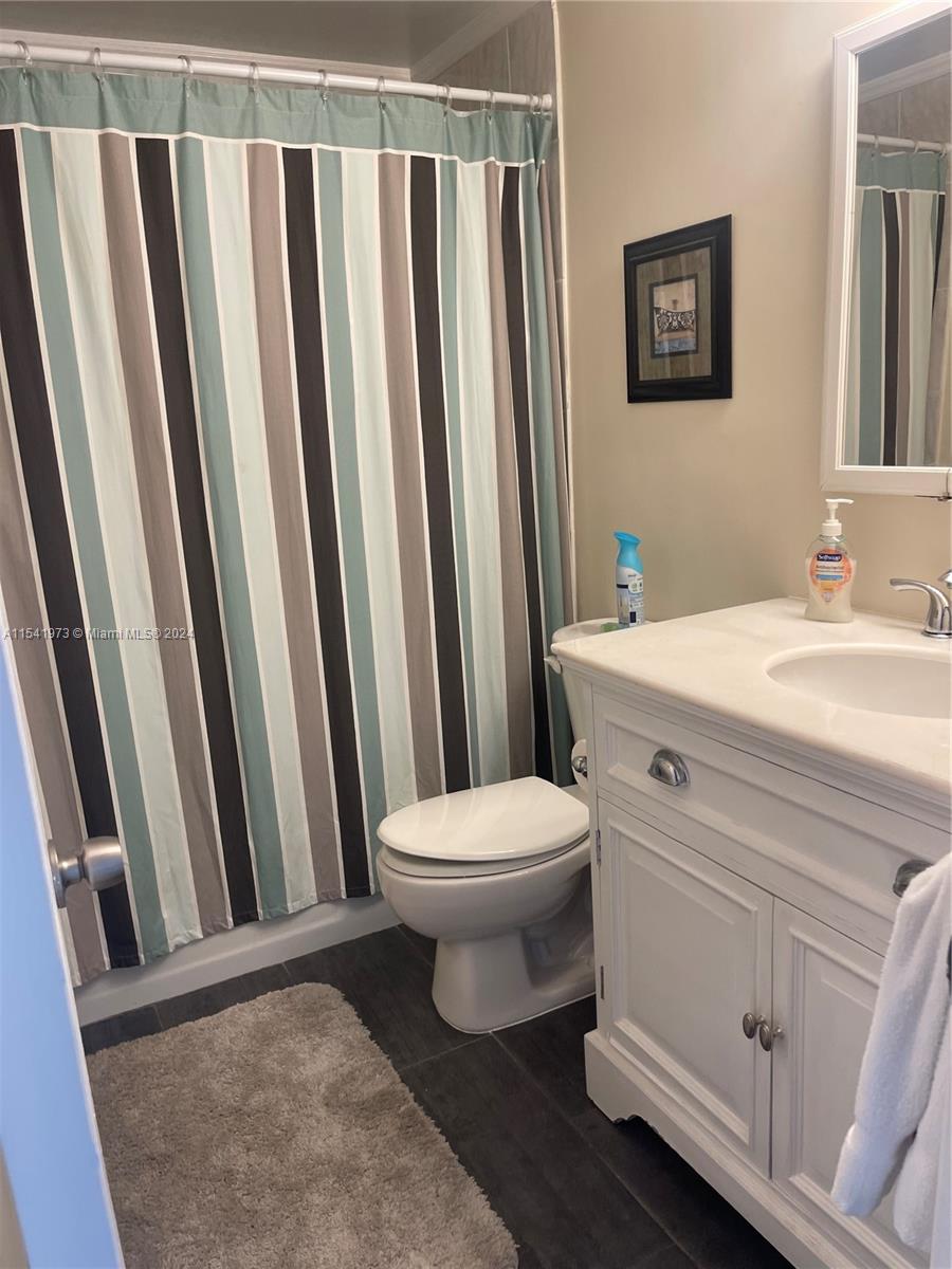 400 Kings Point Dr 1112, Sunny Isles Beach, Florida 33160, 1 Bedroom Bedrooms, ,1 BathroomBathrooms,Residentiallease,For Rent,400 Kings Point Dr 1112,A11541973