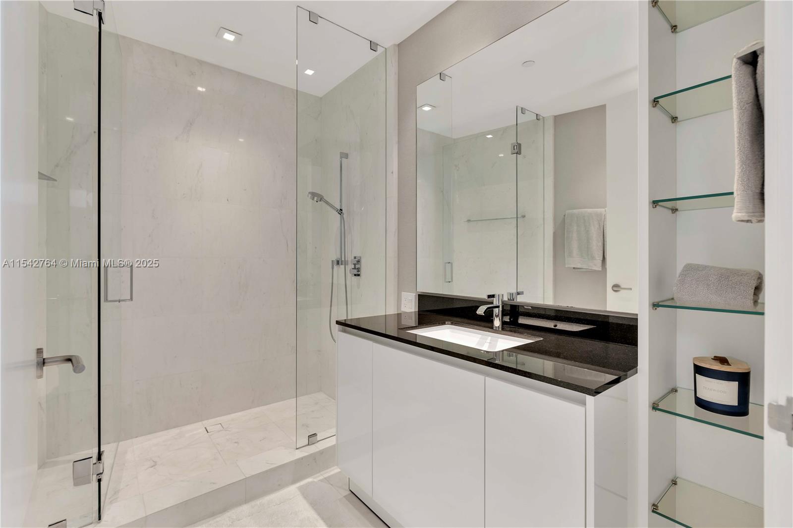 18555 Collins Ave 4605, Sunny Isles Beach, Florida 33160, 4 Bedrooms Bedrooms, ,4 BathroomsBathrooms,Residential,For Sale,18555 Collins Ave 4605,A11542764