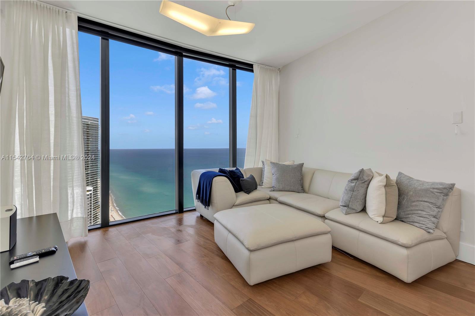 18555 Collins Ave, Sunny Isles Beach, FL, 33160 United States, 4 Bedrooms Bedrooms, ,4 BathroomsBathrooms,Residential,For Sale,Collins Ave,A11542764