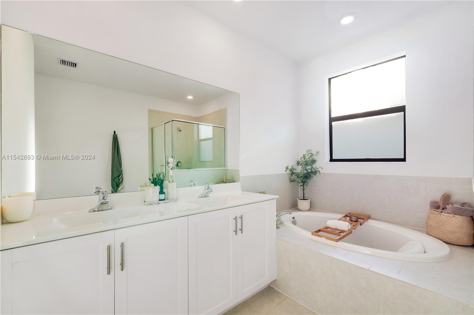 11892 SW 235th Ter n/a, Cutler Bay, Florida 33032, 4 Bedrooms Bedrooms, ,2 BathroomsBathrooms,Residentiallease,For Rent,11892 SW 235th Ter n/a,A11542693